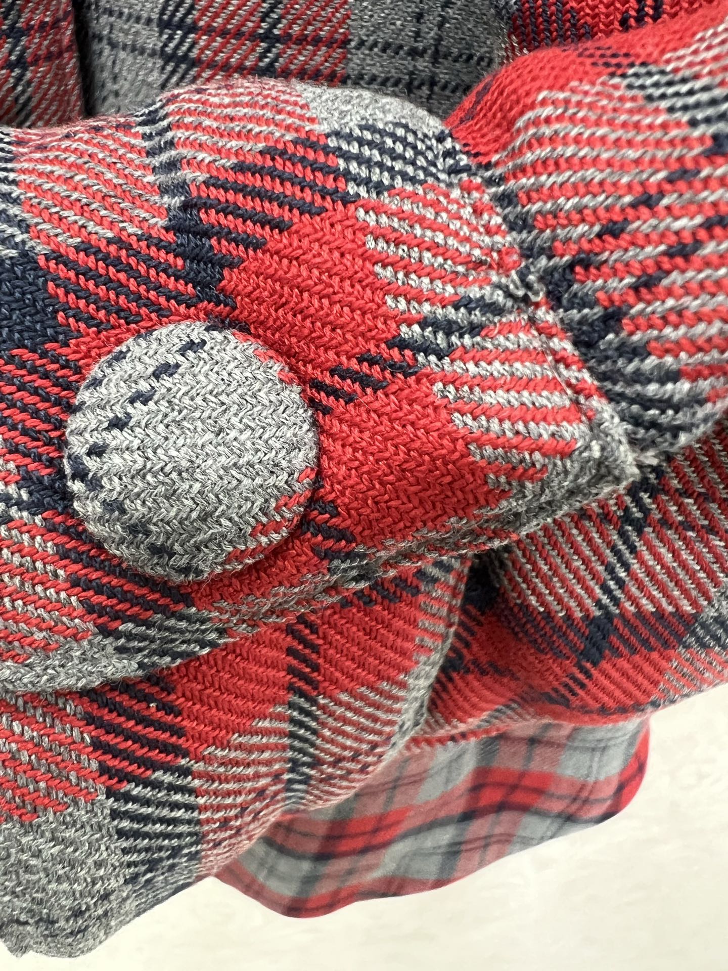 🔥🔥Miumi*灯芯绒格纹棉服外套 英伦风红格纹全棉磨毛材质，其工艺还原，升级材质，提升秋冬御寒功能，羽