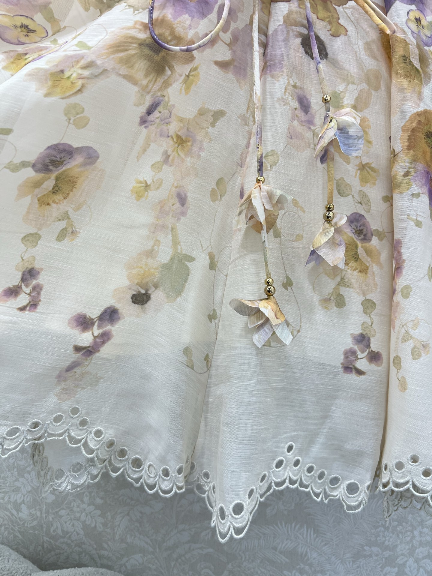 🔥🔥Zimmerman*兹/默曼 25新款V领水溶花边袖裙连衣裙 喇叭袖设计 本布细绳腰带高腰超大摆整体