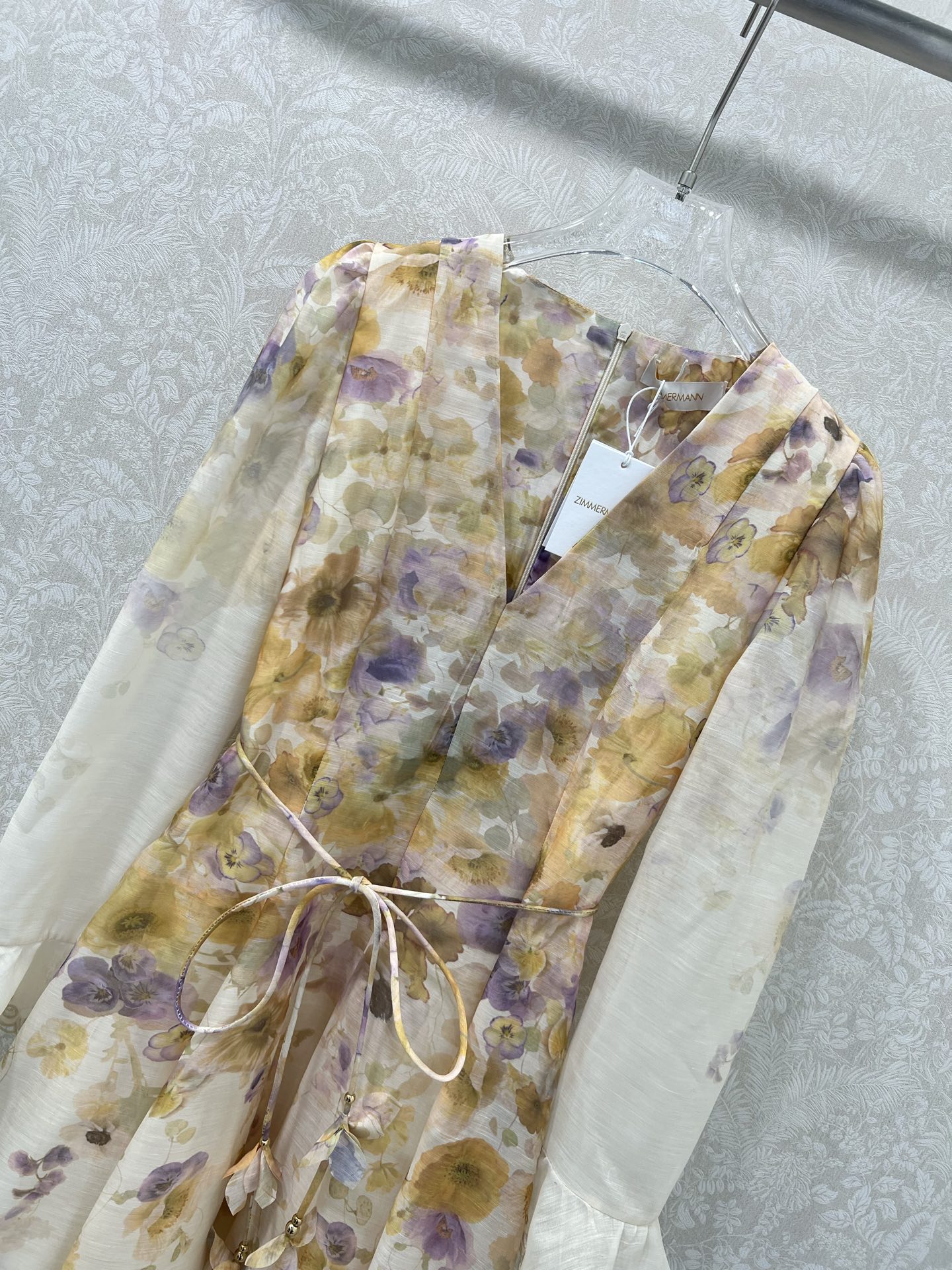 🔥🔥Zimmerman*兹/默曼 25新款V领水溶花边袖裙连衣裙 喇叭袖设计 本布细绳腰带高腰超大摆整体