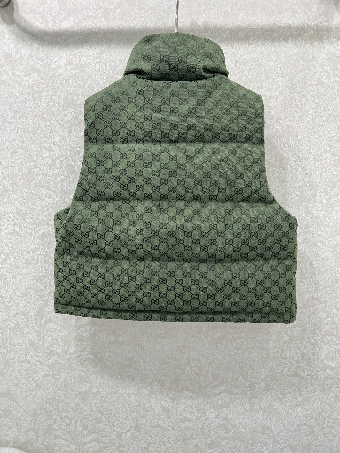 🔥🔥Gucc*25新款羽绒马甲 90白鸭绒 小g字母提花系列连帽撞色羽绒 满Logo印花 打造视觉层次感