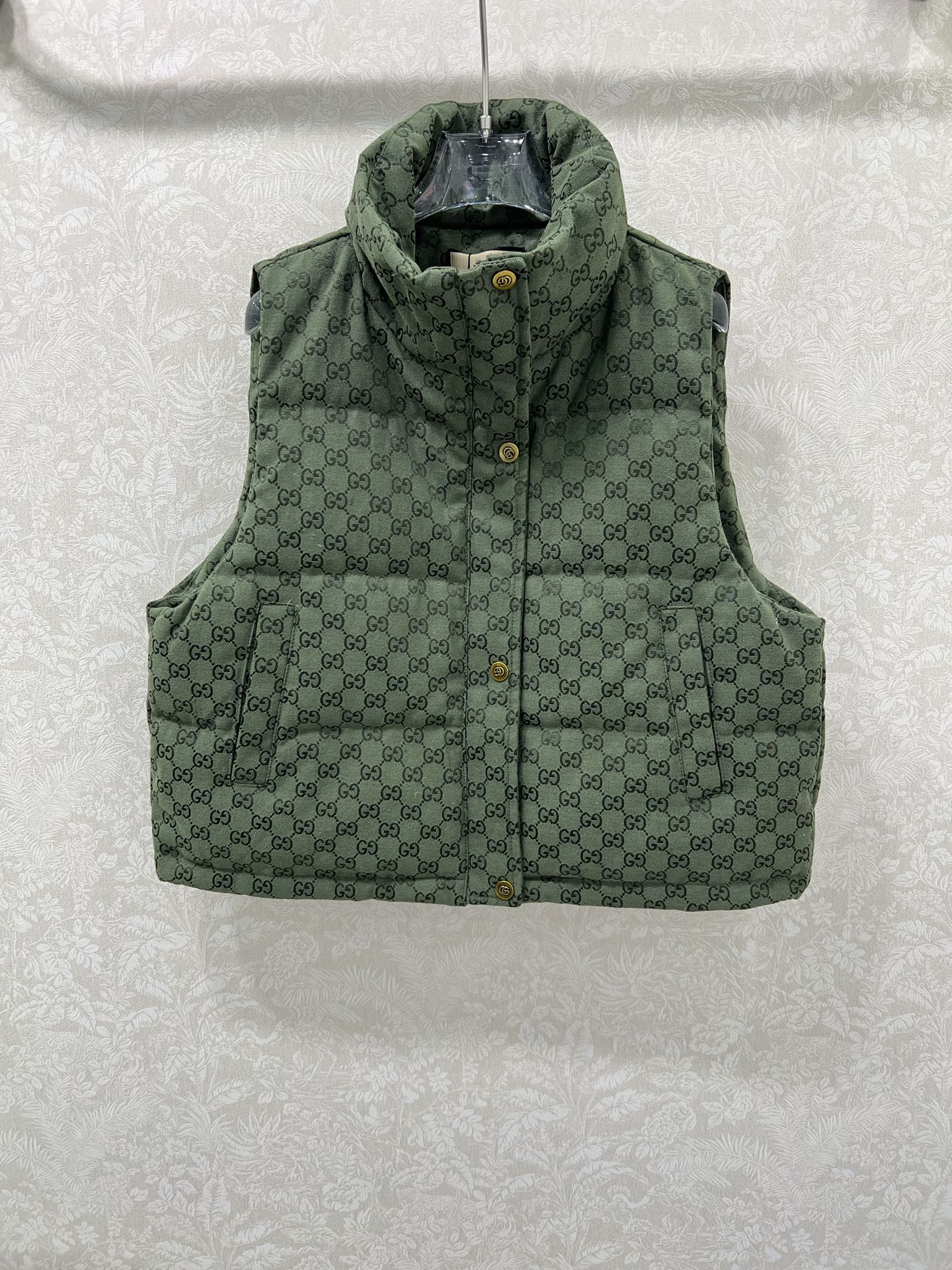 🔥🔥Gucc*25新款羽绒马甲 90白鸭绒 小g字母提花系列连帽撞色羽绒 满Logo印花 打造视觉层次感