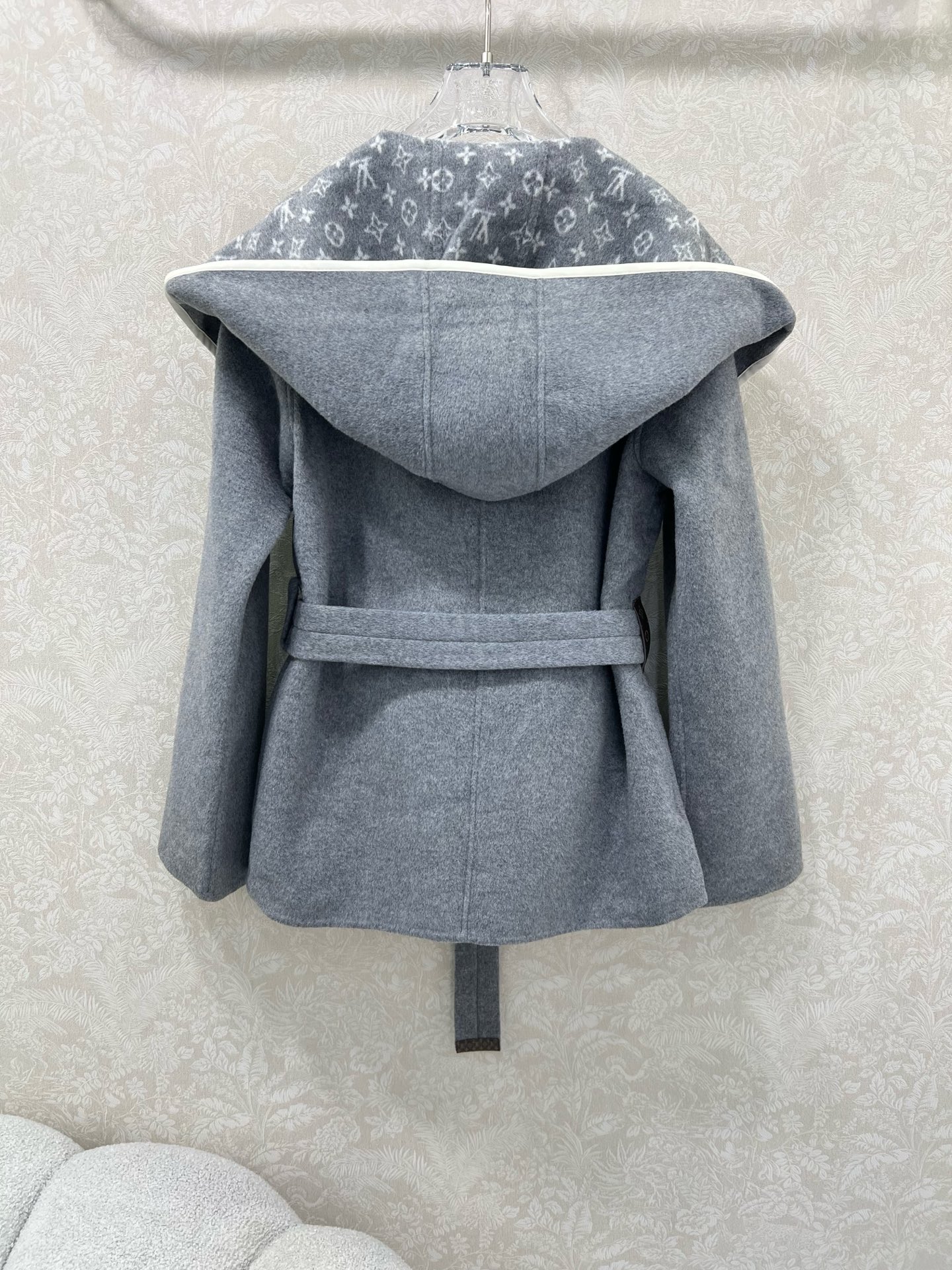 Louis Vuitton Wool Coat Short Double-Sided Monogram Jacquard - Elegant & Warm 10 i1761399644052 4352 0 0