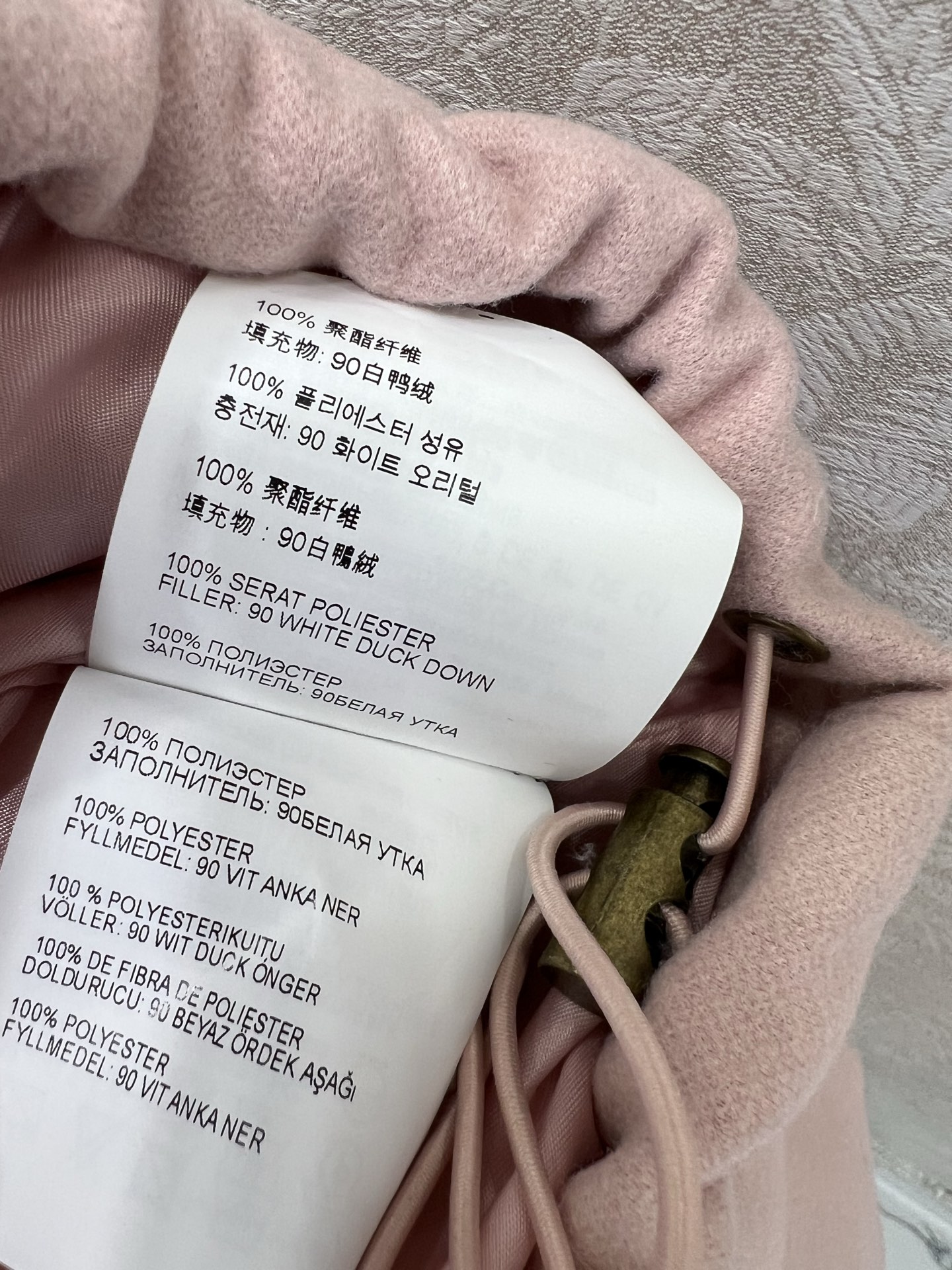 🔥🔥prad*25新款羽绒服 90白鸭绒 糖果色真的太活力俏皮啦 可拆卸连帽设计 胸前后背三角标装饰 定