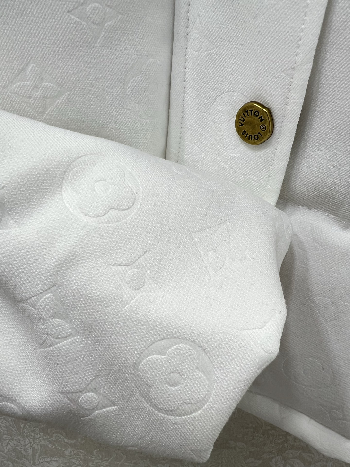 🔥🔥Louis Vuitt*n25新款羽绒服 90白鸭绒暗纹提花面料 可拆卸连帽设计 整件老花打造视觉层