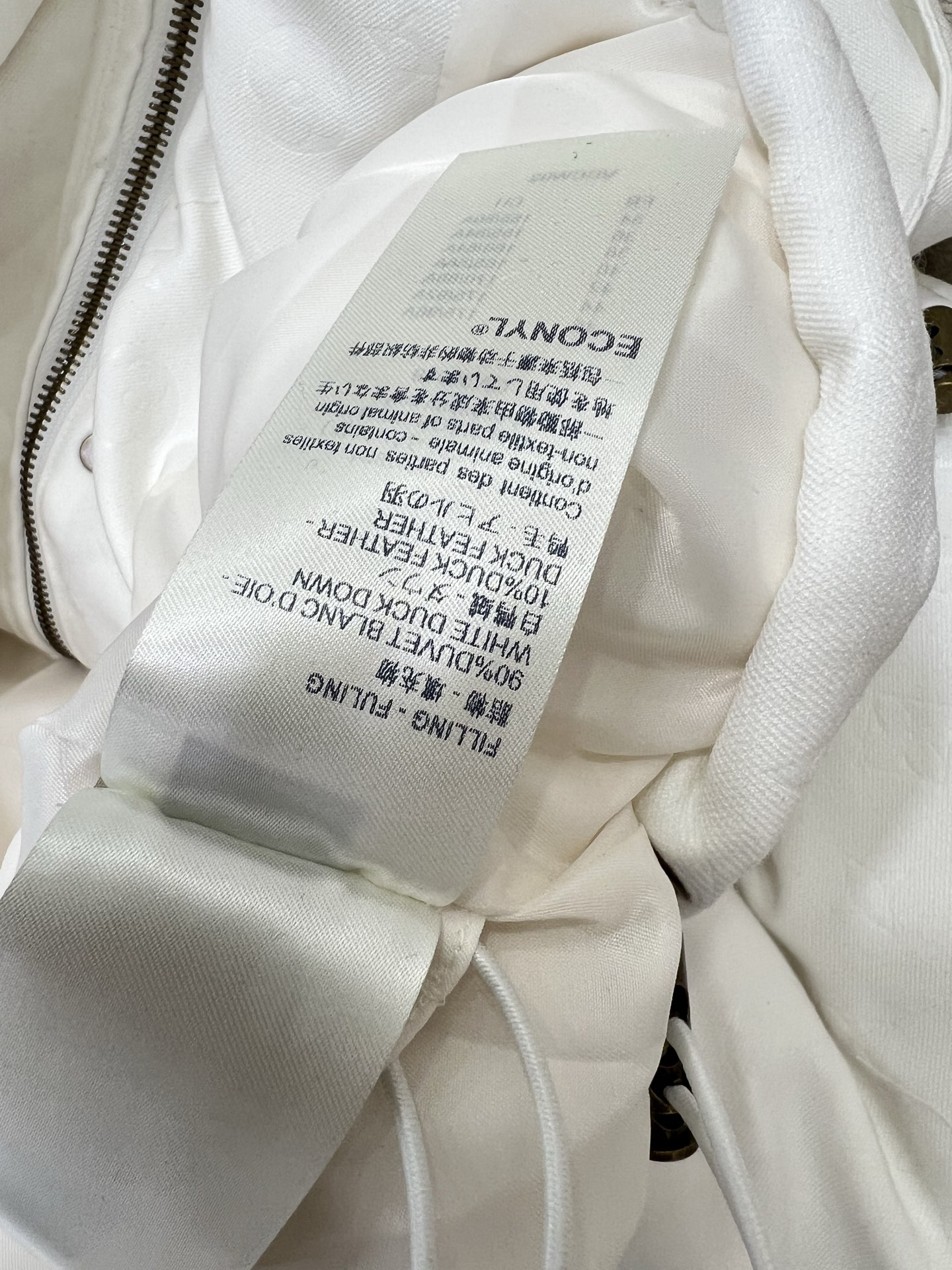 🔥🔥Louis Vuitt*n25新款羽绒服 90白鸭绒暗纹提花面料 可拆卸连帽设计 整件老花打造视觉层