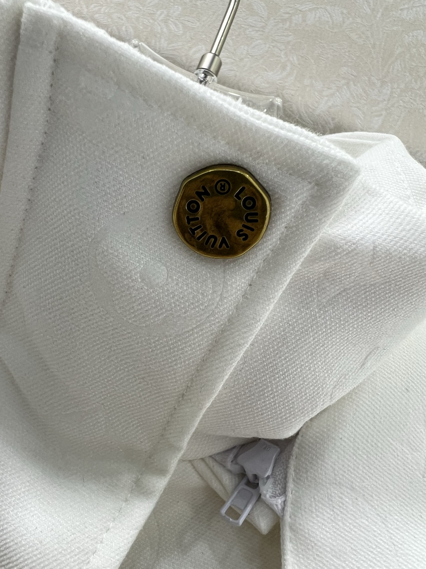 🔥🔥Louis Vuitt*n25新款羽绒服 90白鸭绒暗纹提花面料 可拆卸连帽设计 整件老花打造视觉层