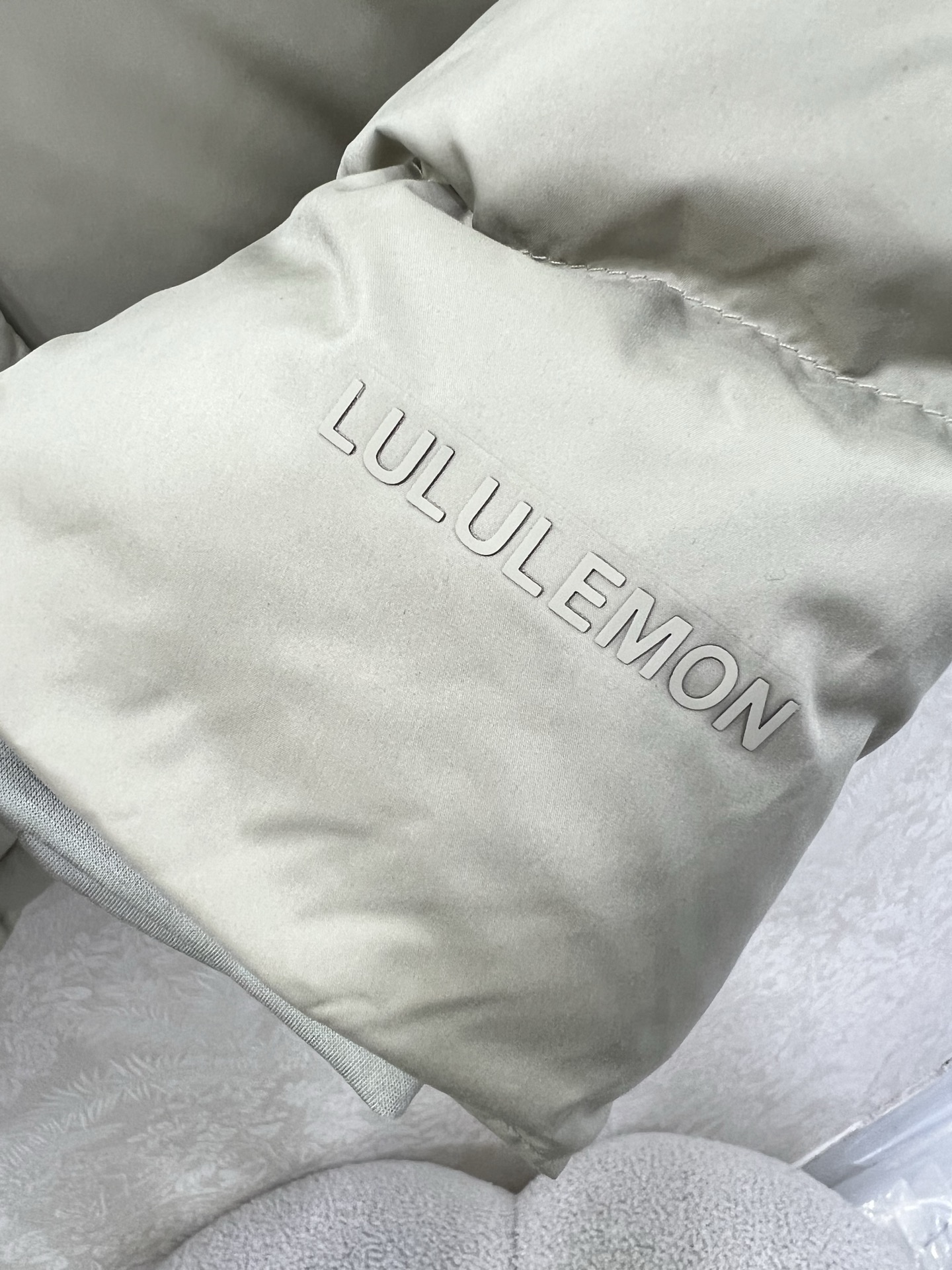 🔥🔥lululemon 25新款五格收腰羽绒服 WunderPuff Jaet 五格轻质宽松鹅绒 小红书