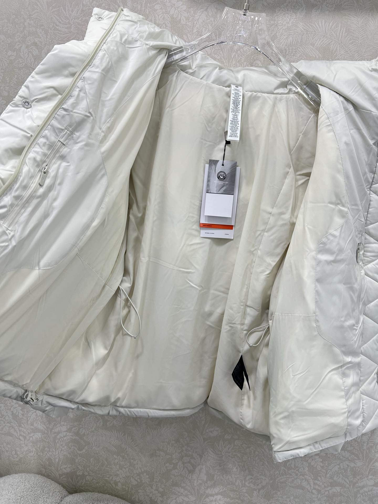 🔥🔥lululemon 25新款五格收腰羽绒服 WunderPuff Jaet 五格轻质宽松鹅绒 小红书