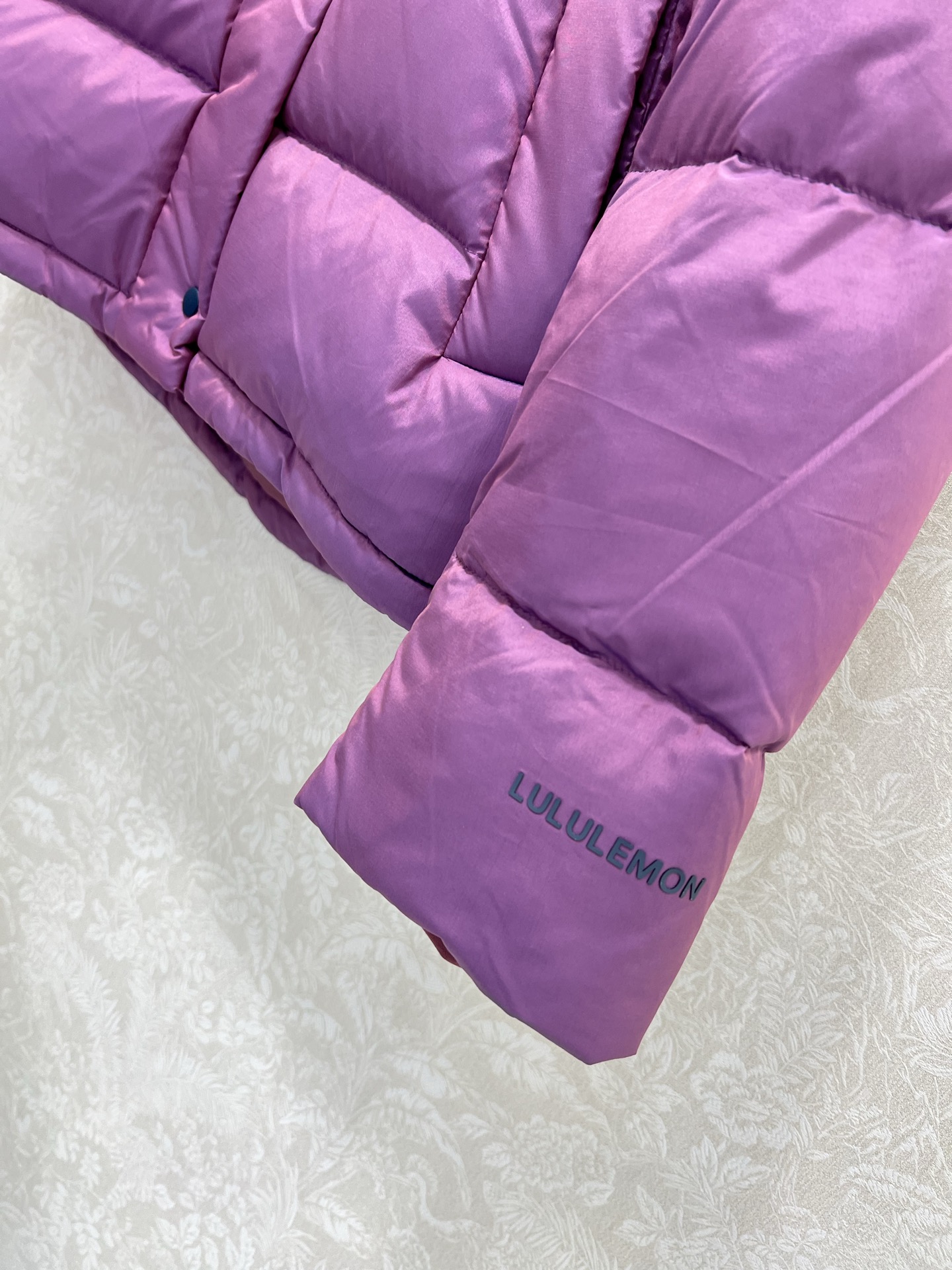 🔥🔥lululemon 25新款五格收腰羽绒服 WunderPuff Jaet 五格轻质宽松鹅绒 小红书