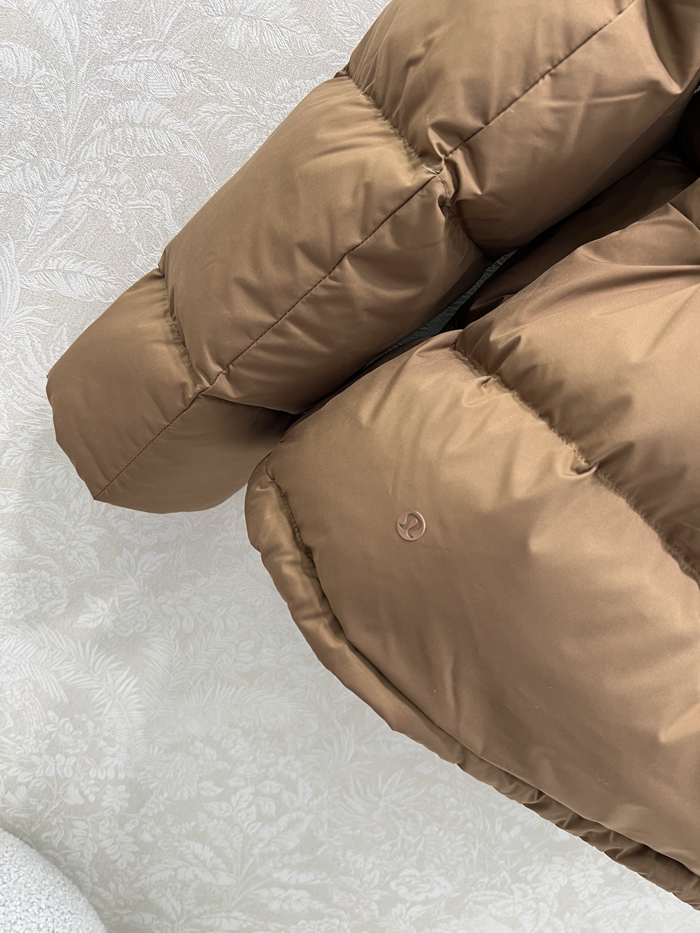 🔥🔥lululemon 25新款五格收腰羽绒服 WunderPuff Jaet 五格轻质宽松鹅绒 小红书