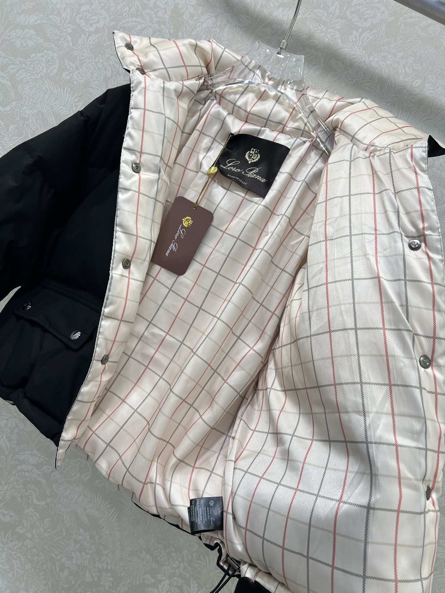 🔥🔥LoroPiann* lp 🌹 25新款高奢极简风穿搭立领羽绒服 90白鸭绒 定制五金 延续品牌一惯