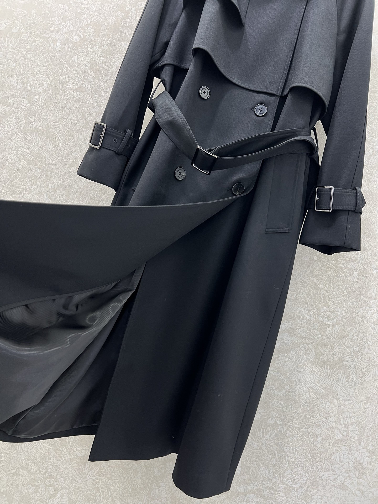 🔥🔥Max mar* 25新款羊毛风衣外套😘 定制高档羊毛面料 卡其色（棉）内衬经典满印logo印花 黑