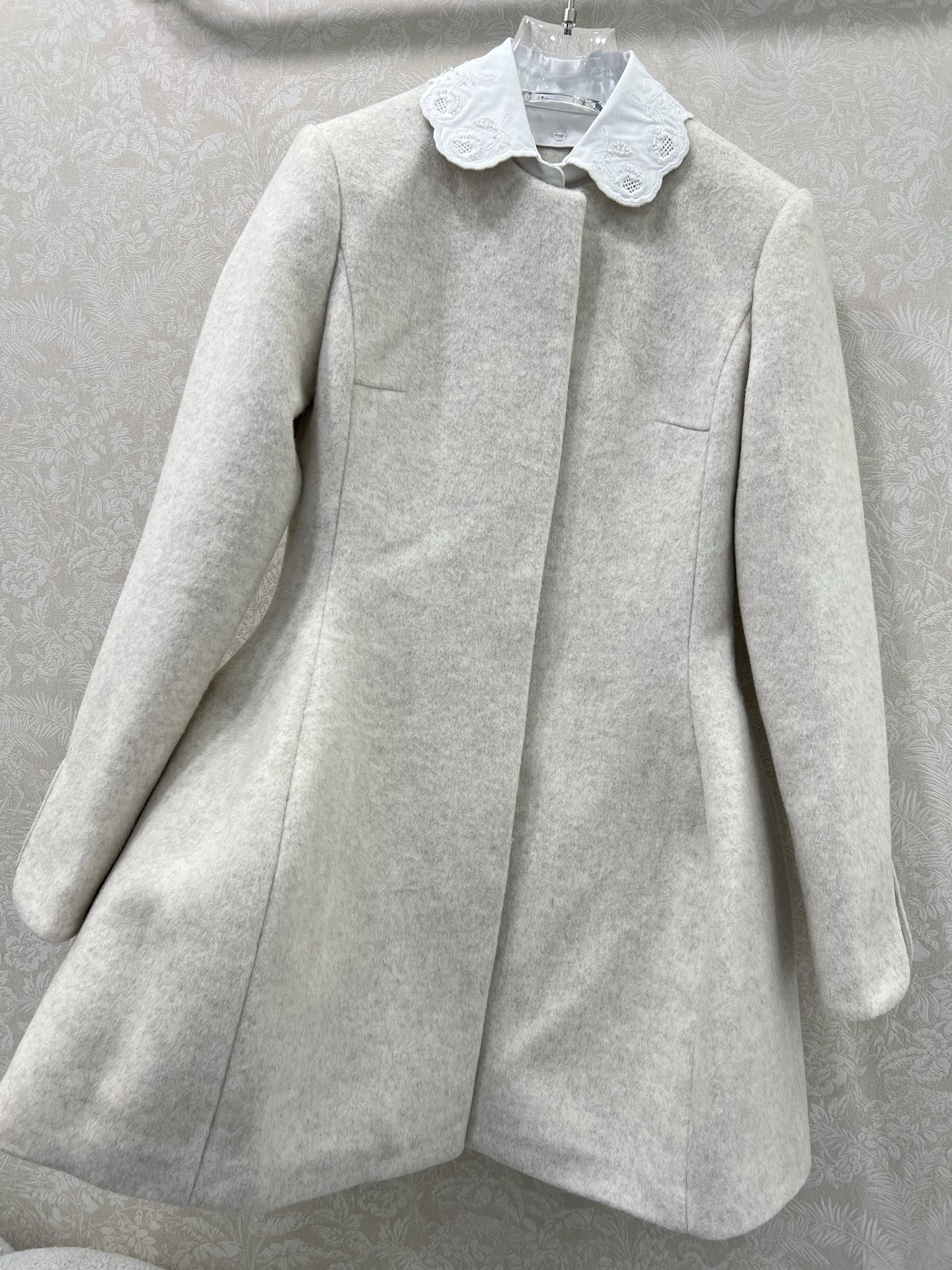 🔥🔥Miumi*25秋冬新品绣花领娃娃款羊毛毛呢外套连衣裙 超减龄甜妹千金穿搭 可拆卸刺绣娃娃领精致减龄