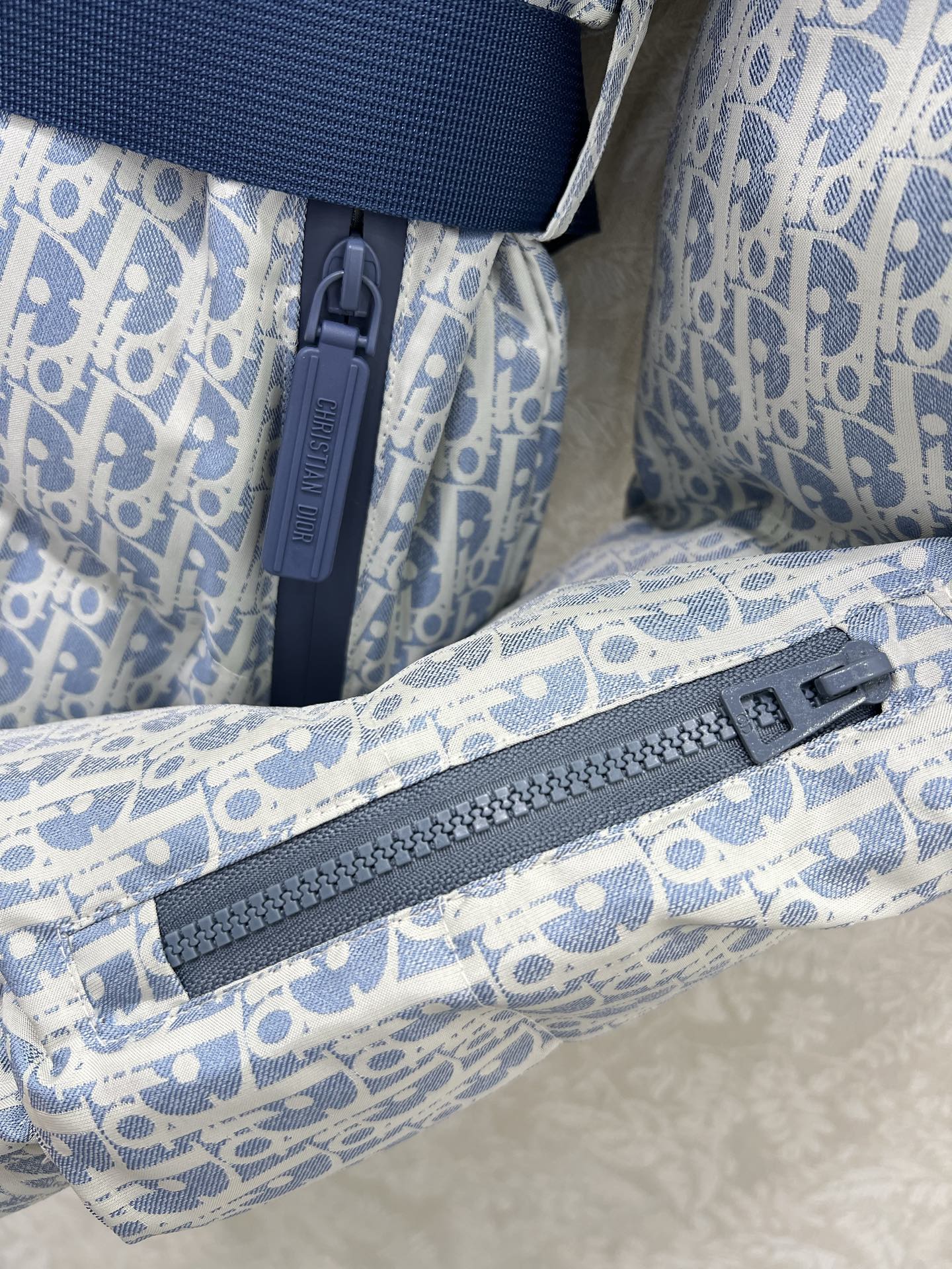 🔥🔥DIO* D家25秋冬新款羽绒服！CD滑雪系列！本季必入代购爆款！原版定制高密度科技塔夫绸Obliq