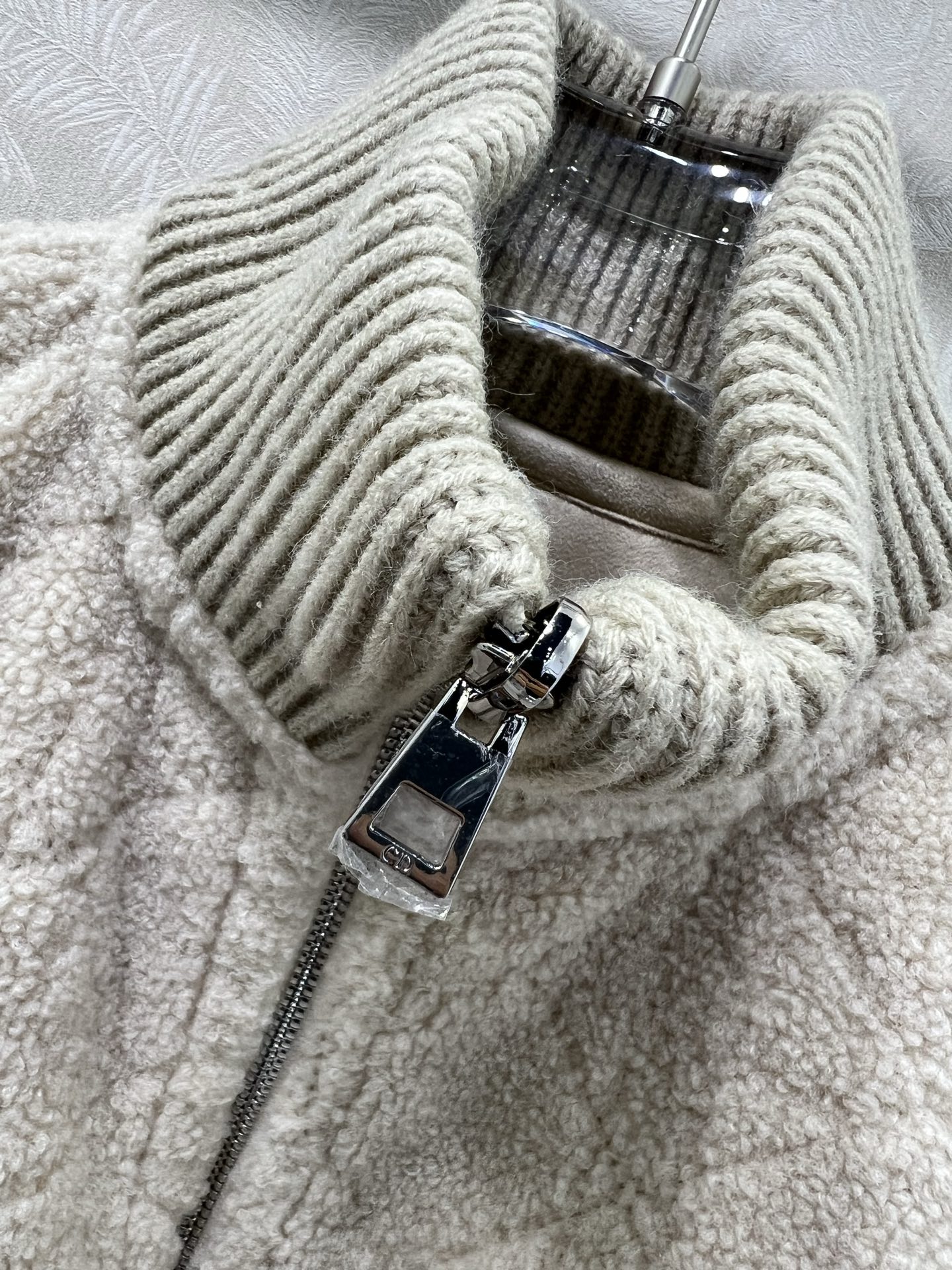 🔥🔥Dio*25新款两面穿环保再生毛夹克外套定制YB进口材质，质感细腻，穿搭舒适，立领拉链夹克外套，两面