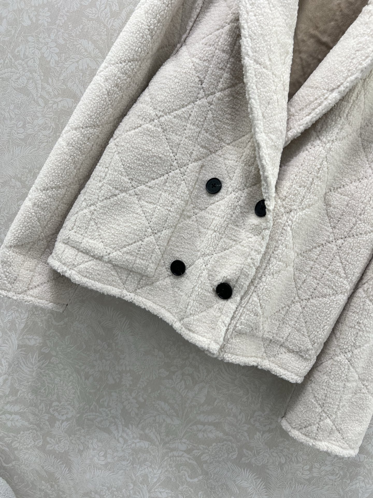 🔥🔥Dio*25新款藤格纹双面翻领外套 定制YB进口材质 舒适保暖 质感上乘 沿用两面穿设计 一面藤格纹