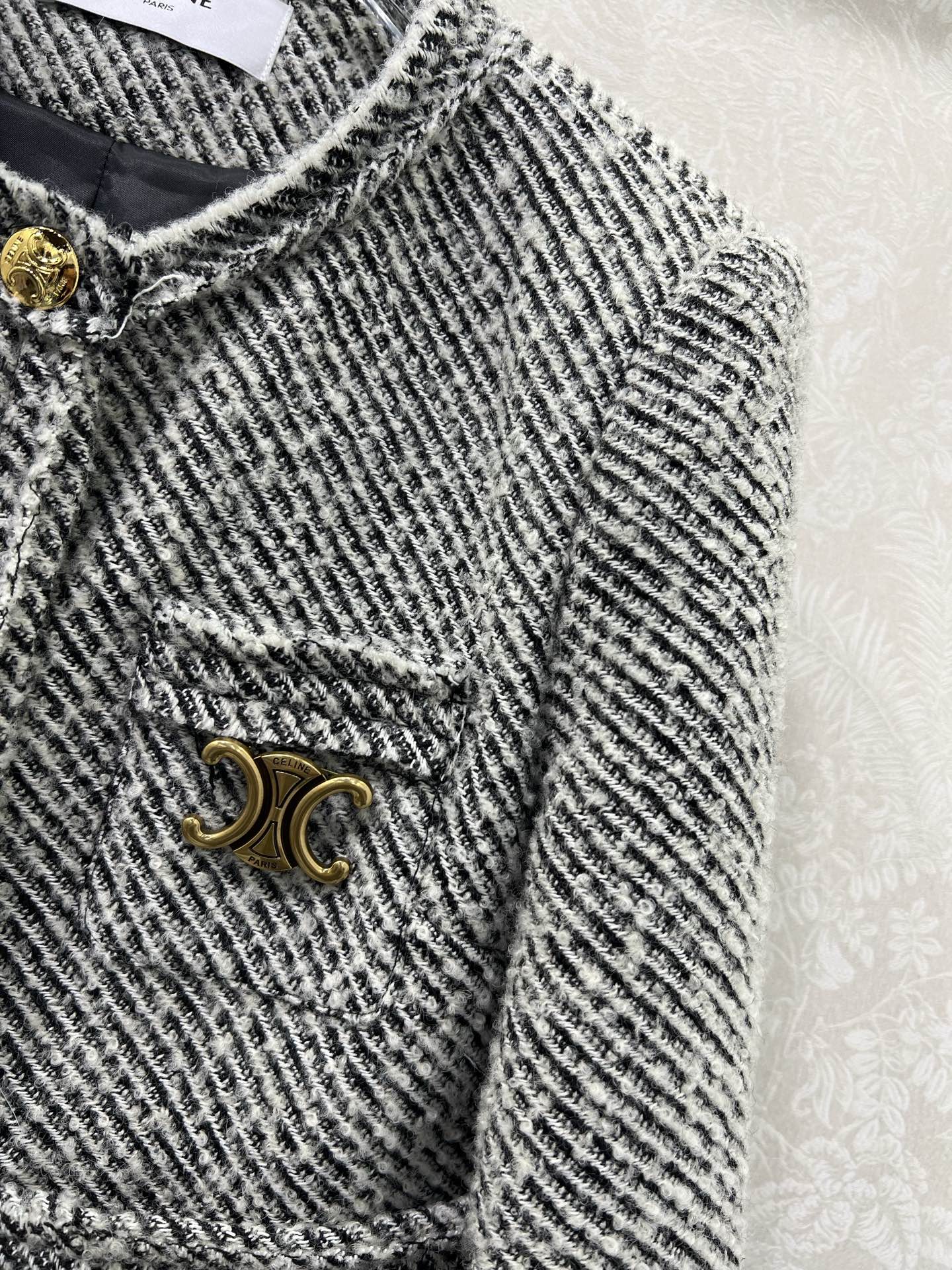 🔥🔥Celin*25圆领捆边编织花灰洋装 粗纺羊毛呢材质，质感高级，品相十足，小圆领洋装外套版型，正肩垫