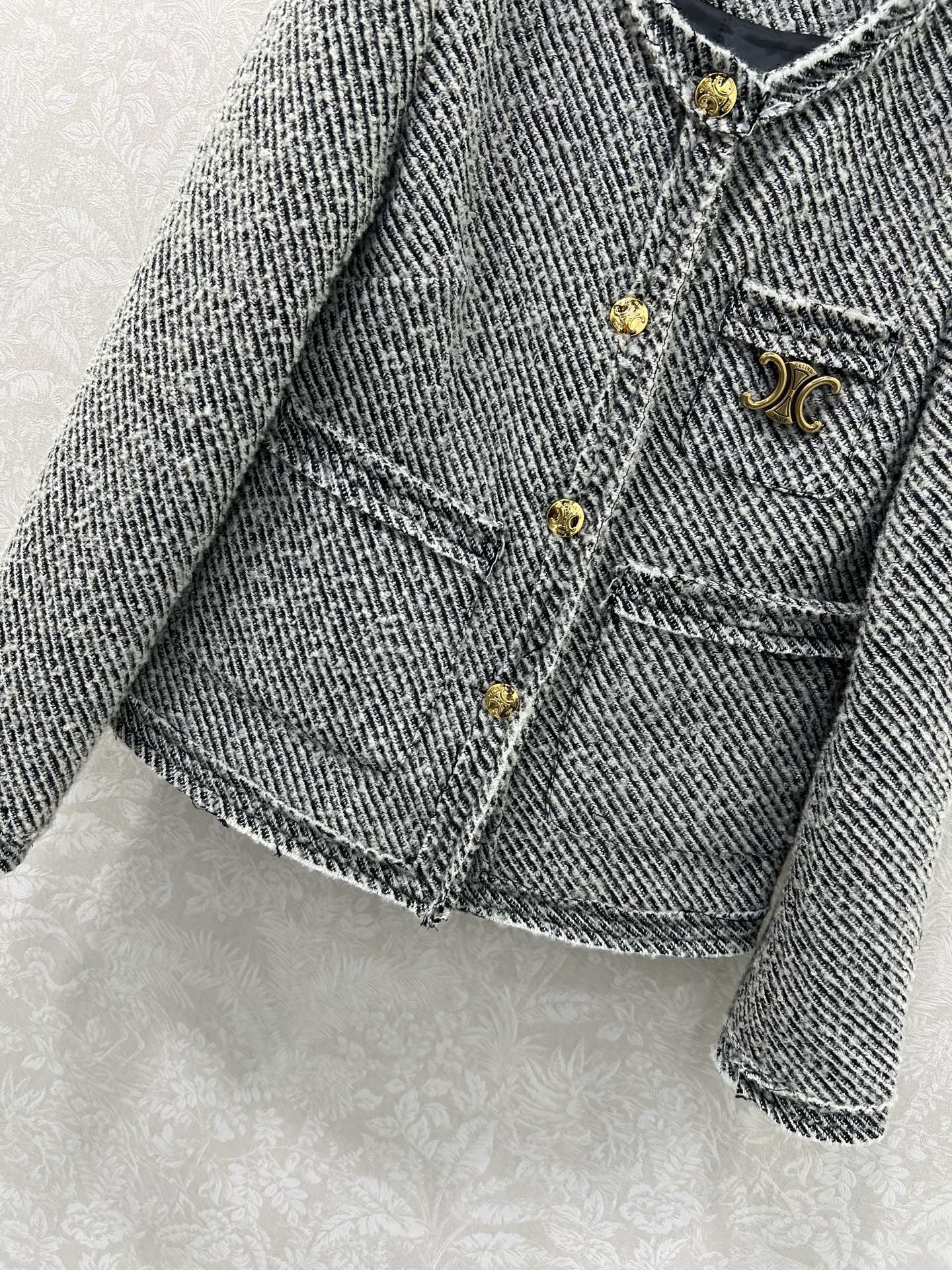 🔥🔥Celin*25圆领捆边编织花灰洋装 粗纺羊毛呢材质，质感高级，品相十足，小圆领洋装外套版型，正肩垫