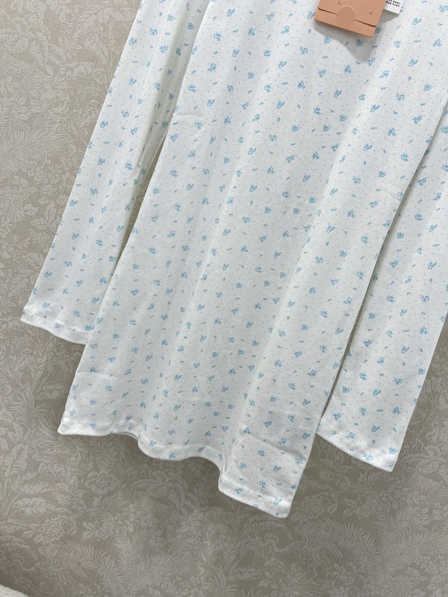 🔥🔥Miuni*25新款圆领碎花长袖连衣裙 全棉材质，清透舒适，弹力十足，圆领短袖裁剪，领口袖口螺纹波浪