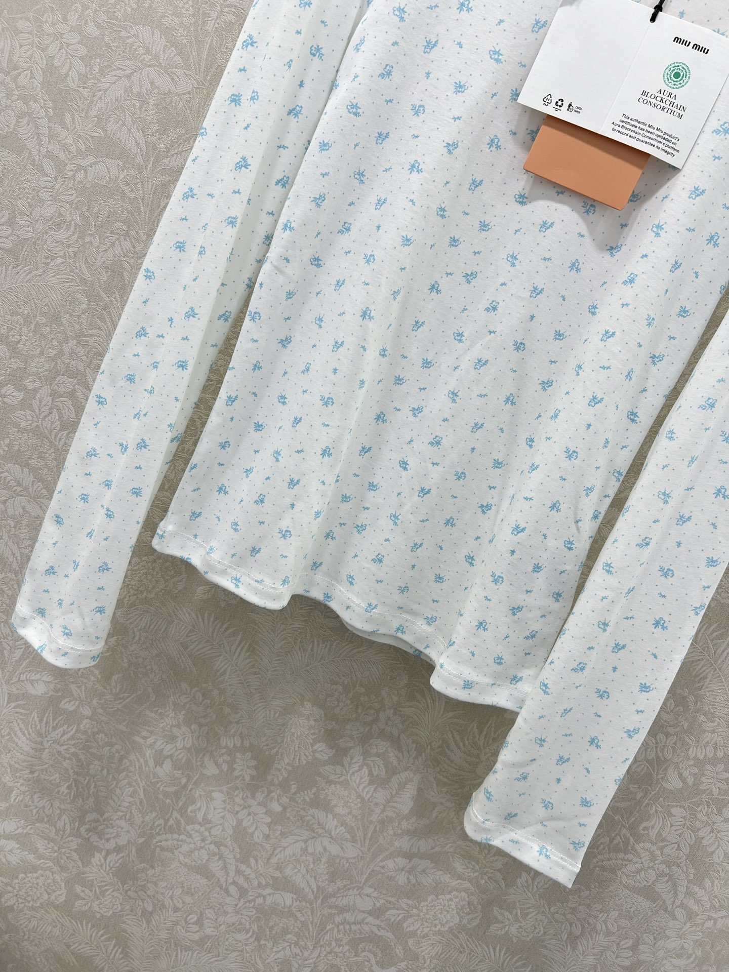 🔥🔥Miuni*25新款圆领碎花长袖上衣 全棉材质，清透舒适，弹力十足，圆领短袖裁剪，领口袖口螺纹波浪花