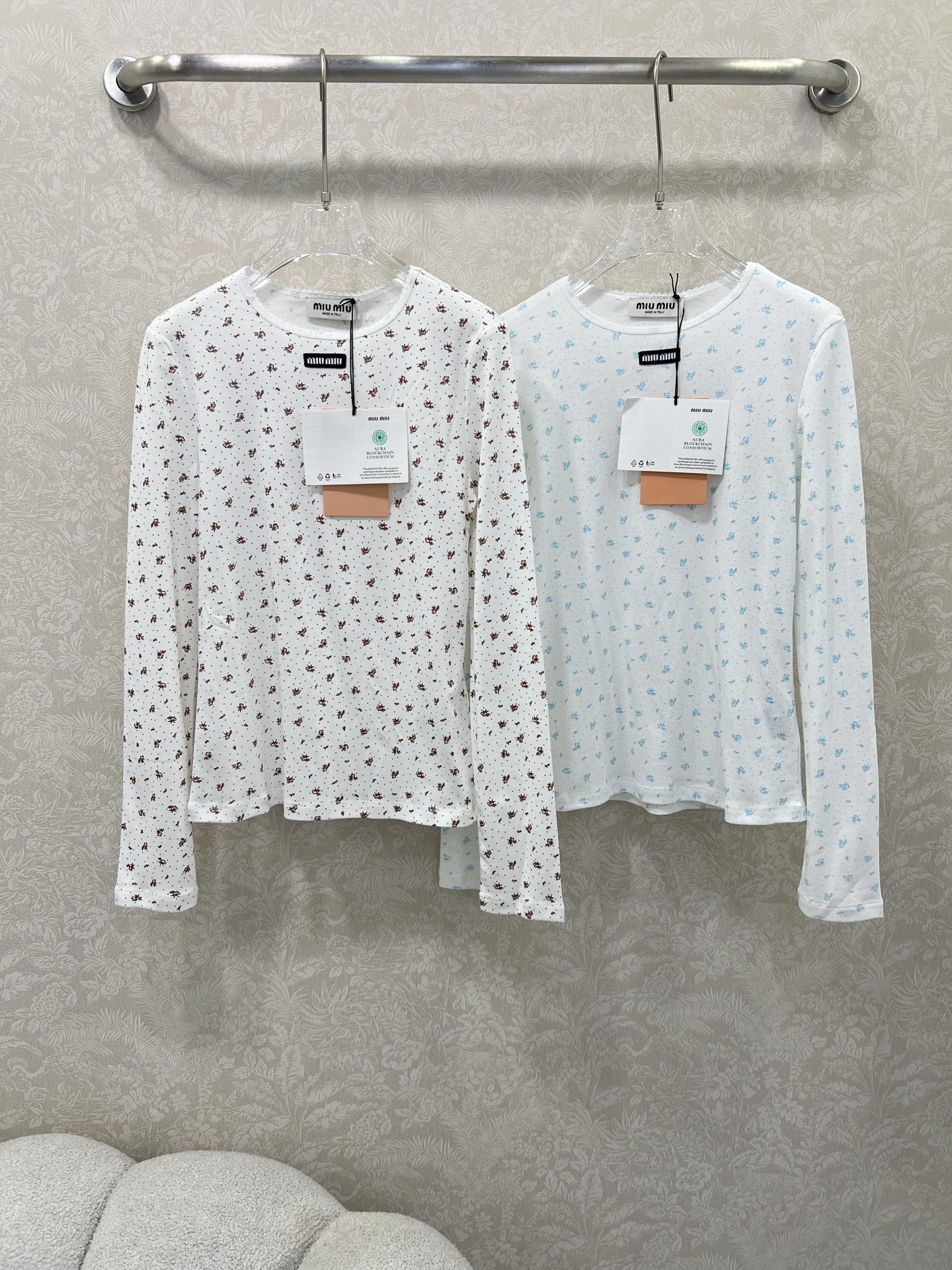 🔥🔥Miuni*25新款圆领碎花长袖上衣 全棉材质，清透舒适，弹力十足，圆领短袖裁剪，领口袖口螺纹波浪花