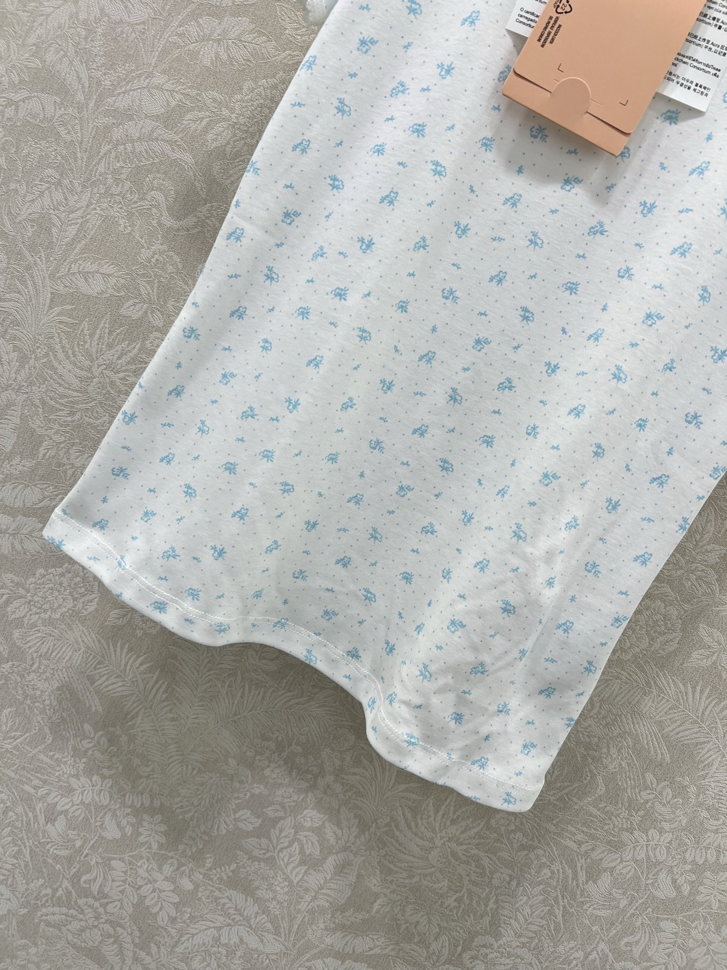 🔥🔥Miuni*26早春新款圆领碎花短袖T恤上衣 全棉材质，清透舒适，弹力十足，圆领短袖裁剪，领口袖口螺