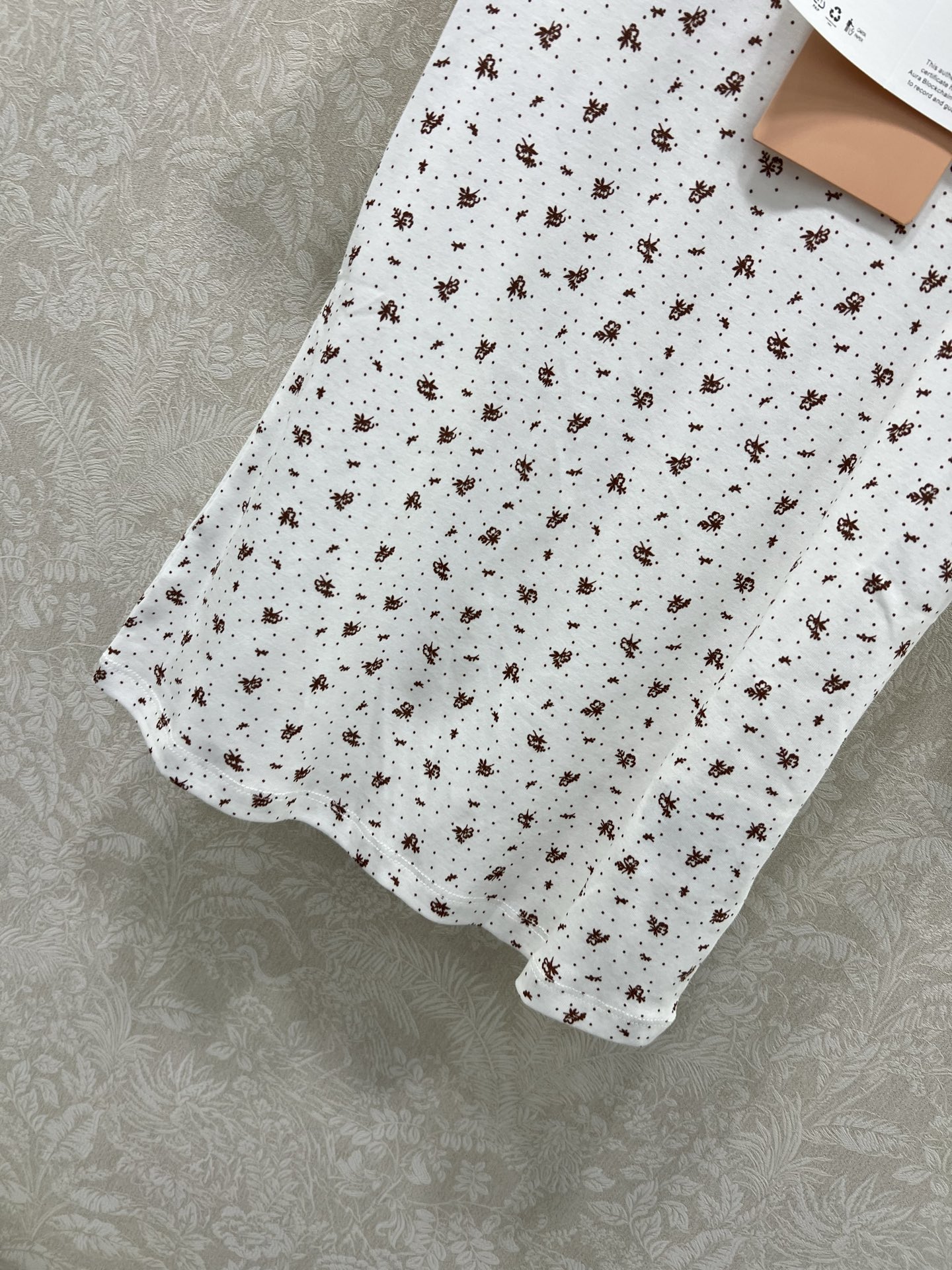 🔥🔥Miuni*26早春新款圆领碎花短袖T恤上衣 全棉材质，清透舒适，弹力十足，圆领短袖裁剪，领口袖口螺