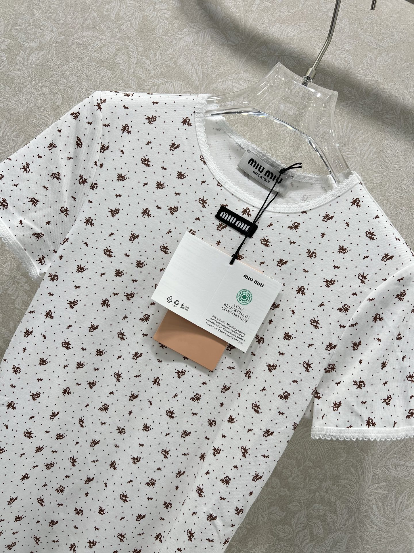 🔥🔥Miuni*26早春新款圆领碎花短袖T恤上衣 全棉材质，清透舒适，弹力十足，圆领短袖裁剪，领口袖口螺