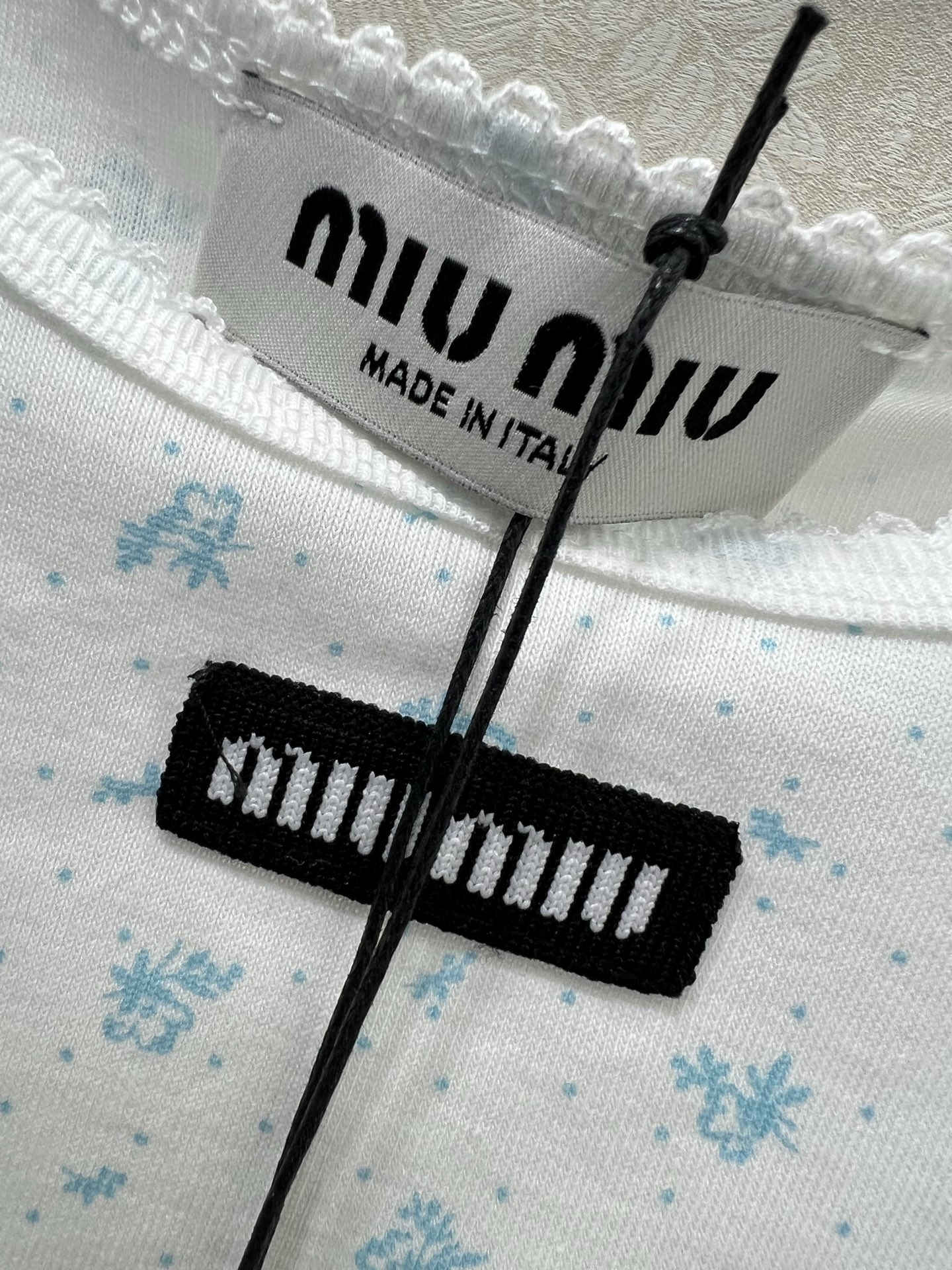 🔥🔥Miuni*26早春新款圆领碎花背心上衣 全棉材质，清透舒适，弹力十足，圆领短袖裁剪，领口袖口螺纹波