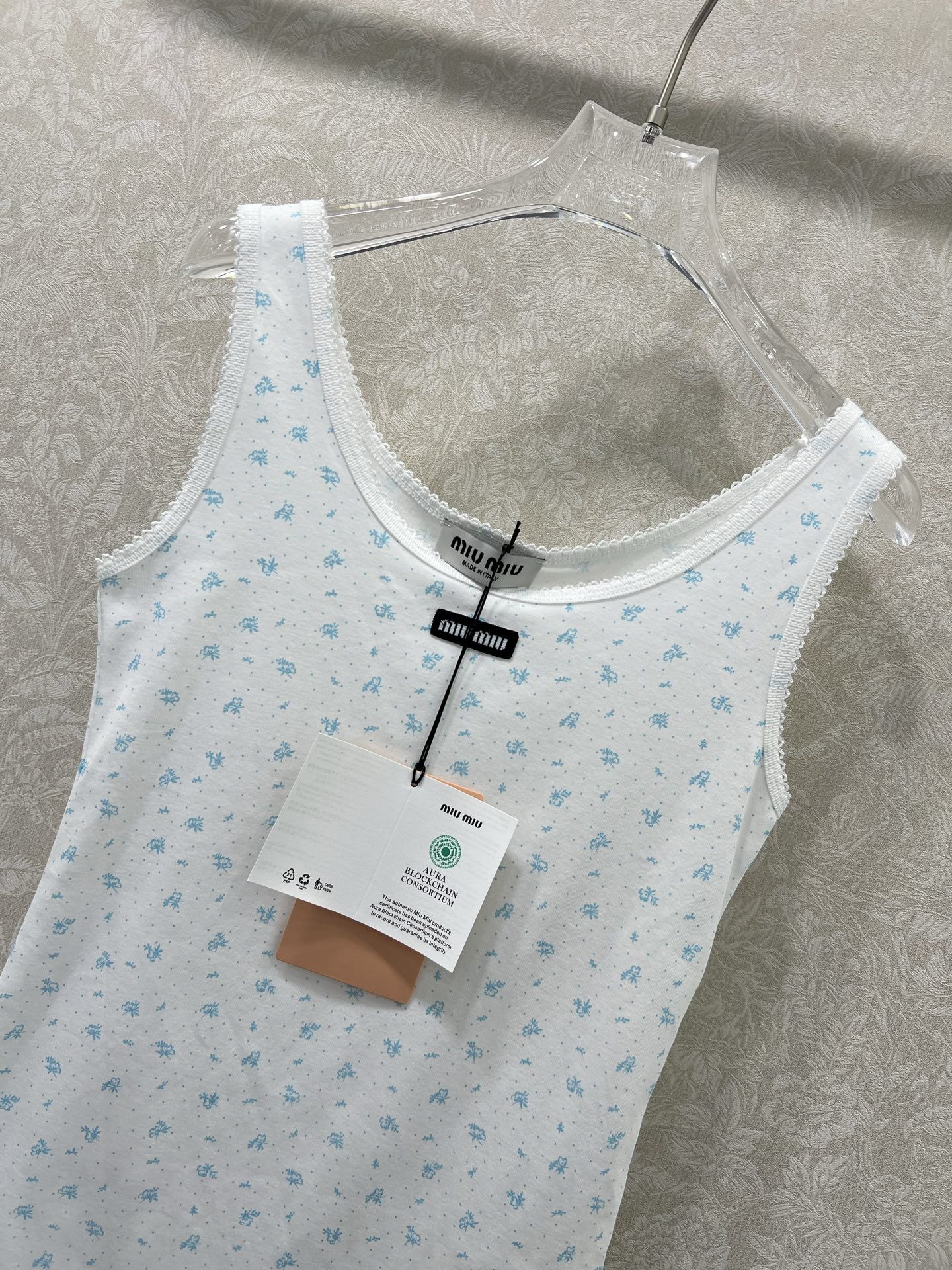 🔥🔥Miuni*26早春新款圆领碎花背心上衣 全棉材质，清透舒适，弹力十足，圆领短袖裁剪，领口袖口螺纹波