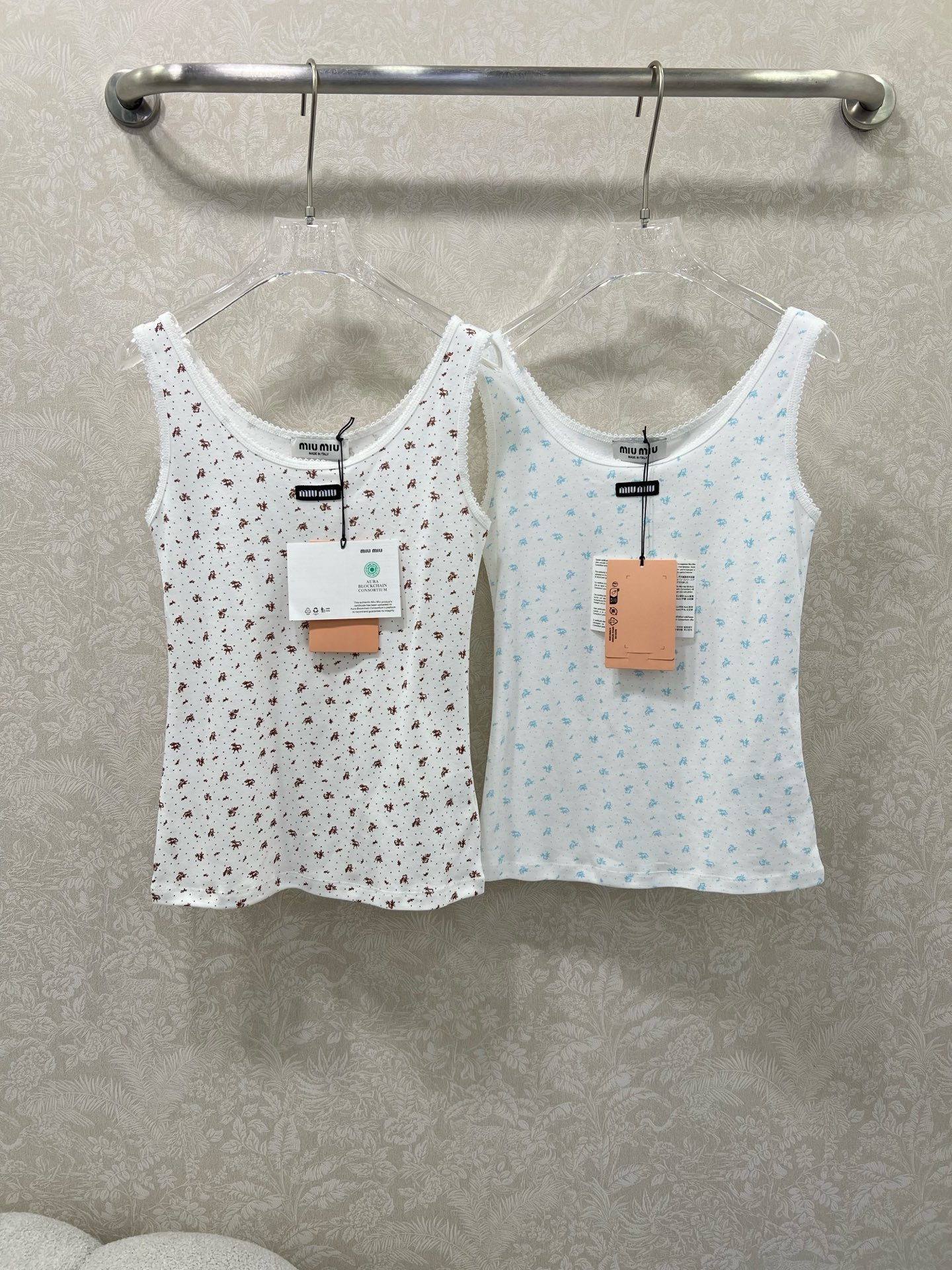 🔥🔥Miuni*26早春新款圆领碎花背心上衣 全棉材质，清透舒适，弹力十足，圆领短袖裁剪，领口袖口螺纹波