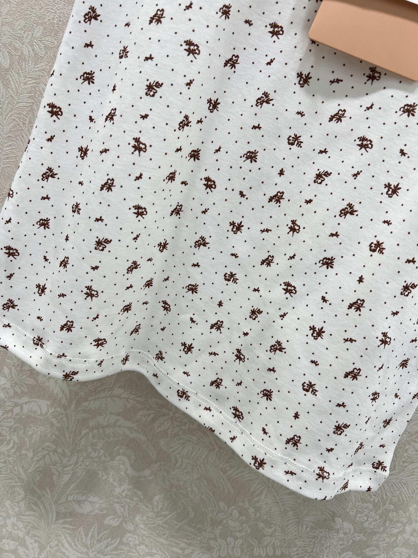 🔥🔥Miuni*26早春新款圆领碎花背心上衣 全棉材质，清透舒适，弹力十足，圆领短袖裁剪，领口袖口螺纹波