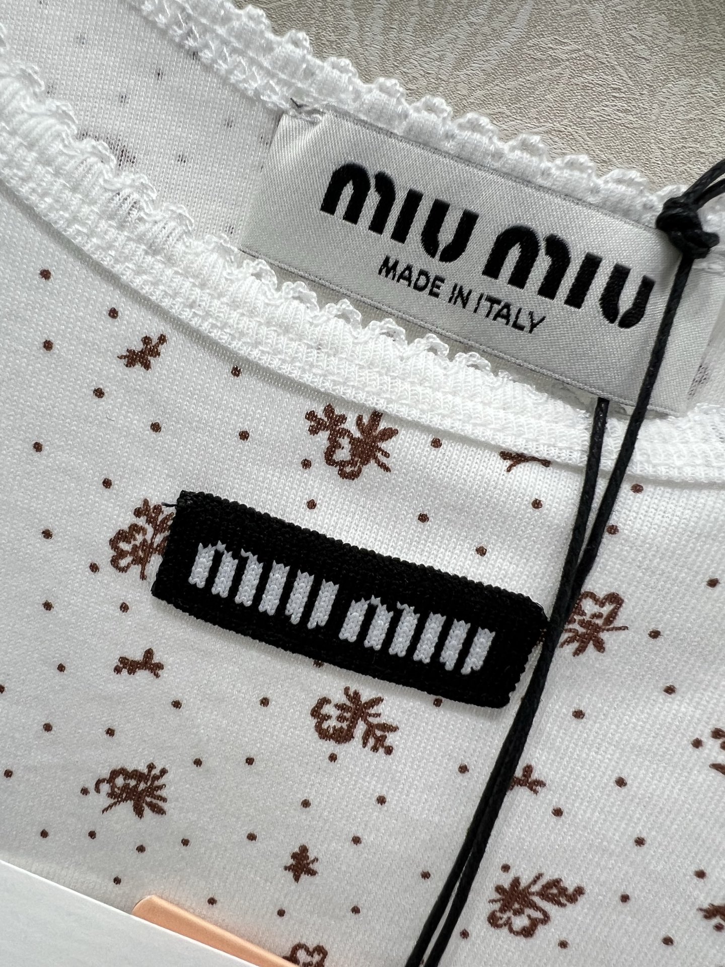 🔥🔥Miuni*26早春新款圆领碎花背心上衣 全棉材质，清透舒适，弹力十足，圆领短袖裁剪，领口袖口螺纹波