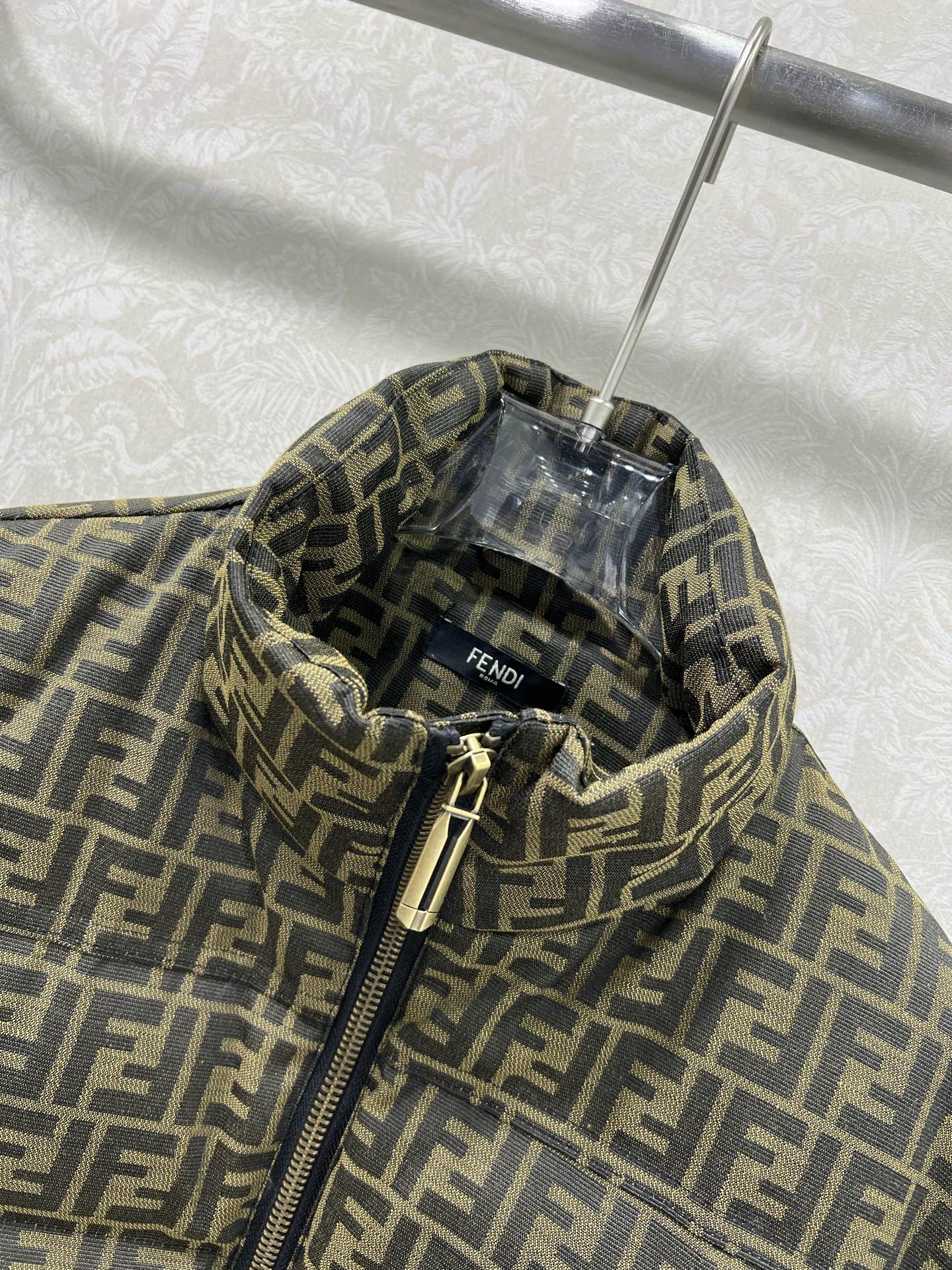 🔥🔥FEND*25新款小立领提花羽绒外套 90白鸭绒 双F提花满印时髦好看 版型很赞 定制的提花面料 气