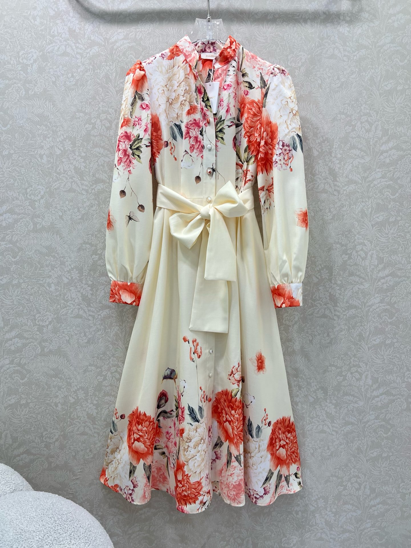 🔥🔥Zimmerman*兹/默曼 25新款牡丹花朵印花连衣裙、时尚立领半扣搭配本布立体腰带 腰身褶皱勾勒