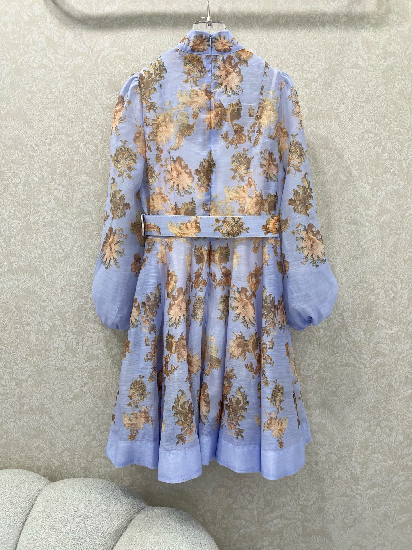 🔥🔥Zimmerman*兹/默曼 25新出紫色花色立领短款连衣裙 小立领和灯笼袖设计 前襟定制多宝花样五