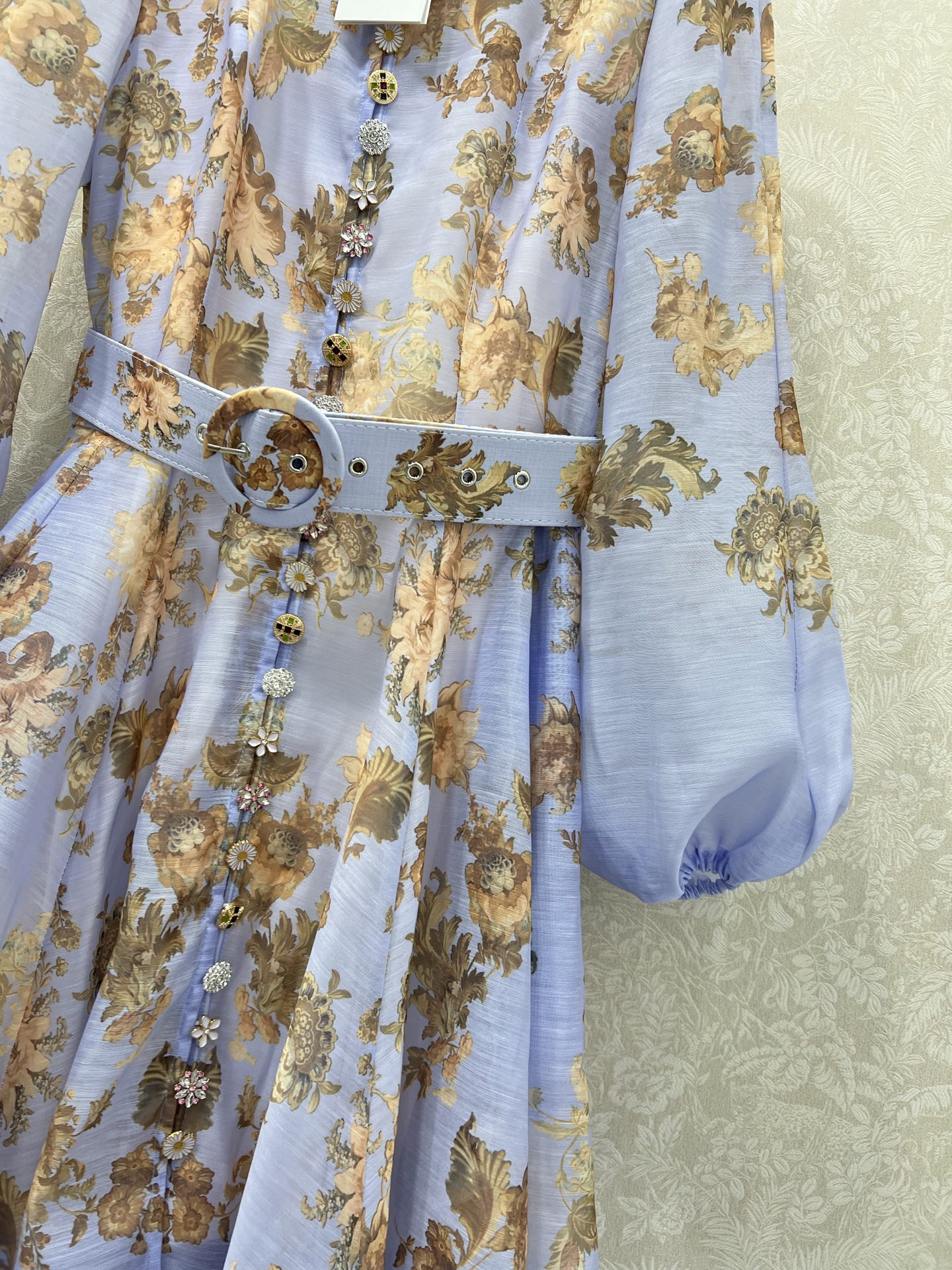 🔥🔥Zimmerman*兹/默曼 25新出紫色花色立领短款连衣裙 小立领和灯笼袖设计 前襟定制多宝花样五