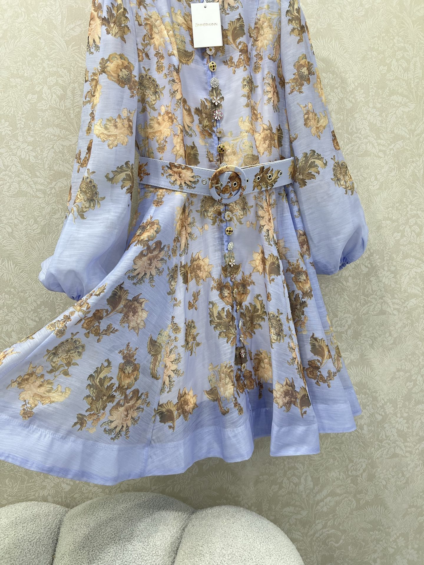 🔥🔥Zimmerman*兹/默曼 25新出紫色花色立领短款连衣裙 小立领和灯笼袖设计 前襟定制多宝花样五