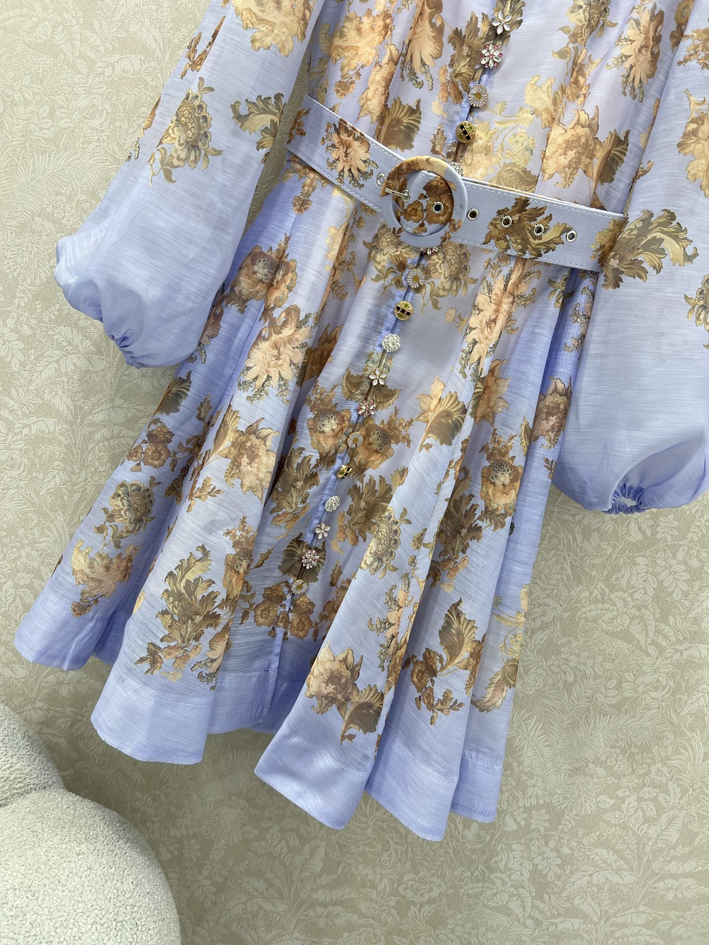 🔥🔥Zimmerman*兹/默曼 25新出紫色花色立领短款连衣裙 小立领和灯笼袖设计 前襟定制多宝花样五