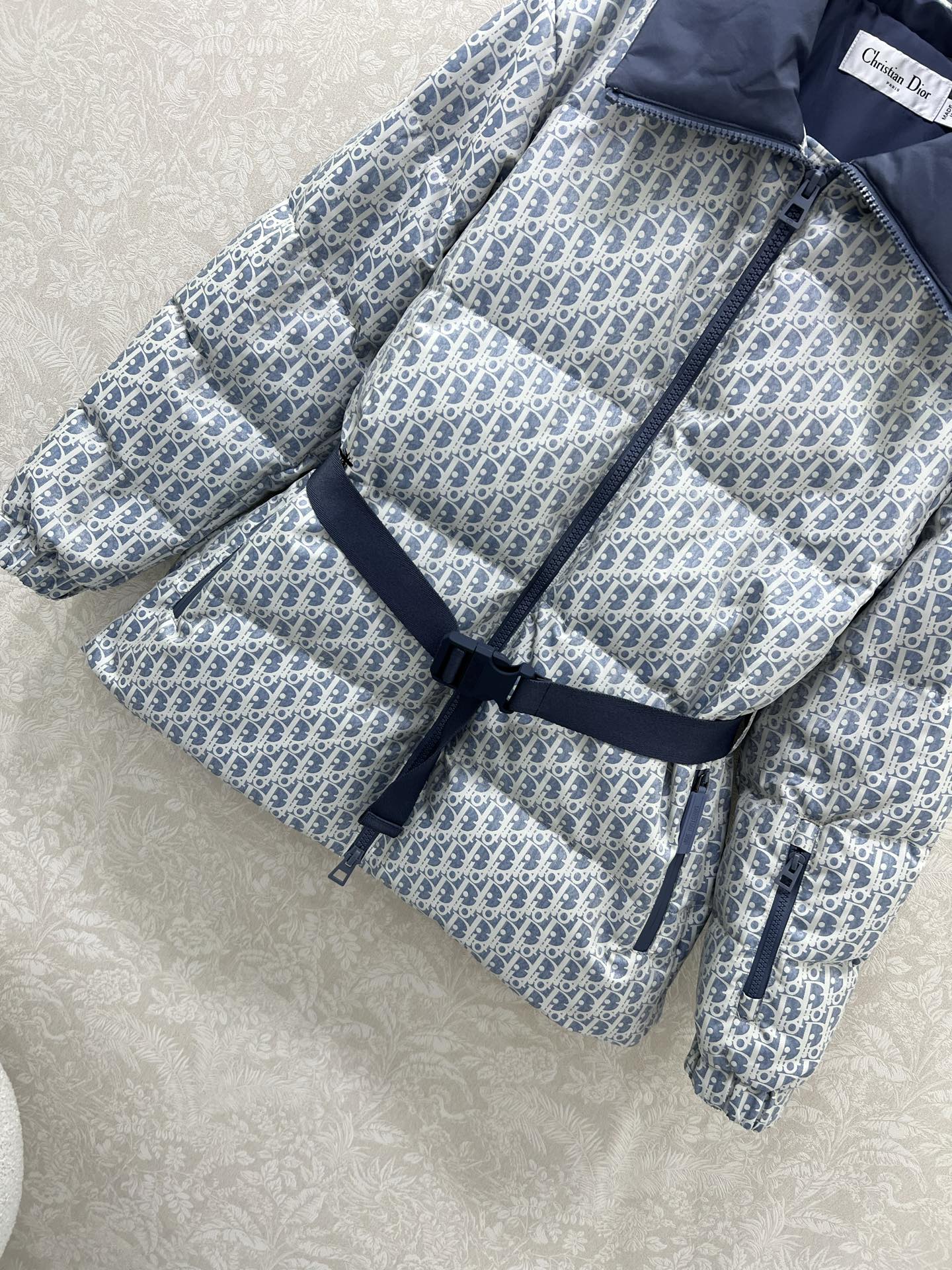 🔥🔥DIO* D家25秋冬新款羽绒服！全新版本升级面料‼️腰裙设计 CD滑雪系列！本季必入代购爆款！原版