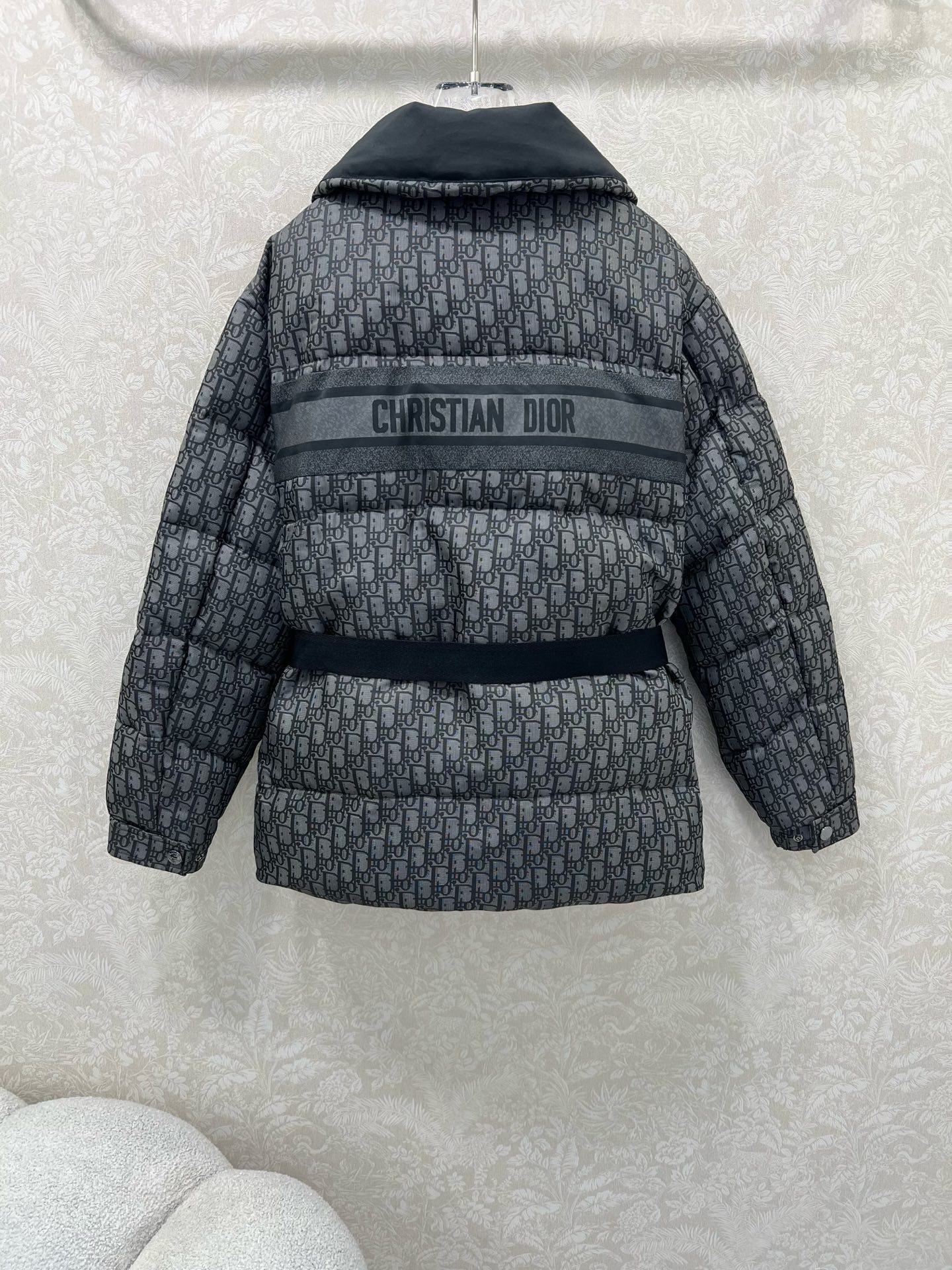 🔥🔥DIO* D家25秋冬新款羽绒服！全新版本升级面料‼️腰裙设计 CD滑雪系列！本季必入代购爆款！原版