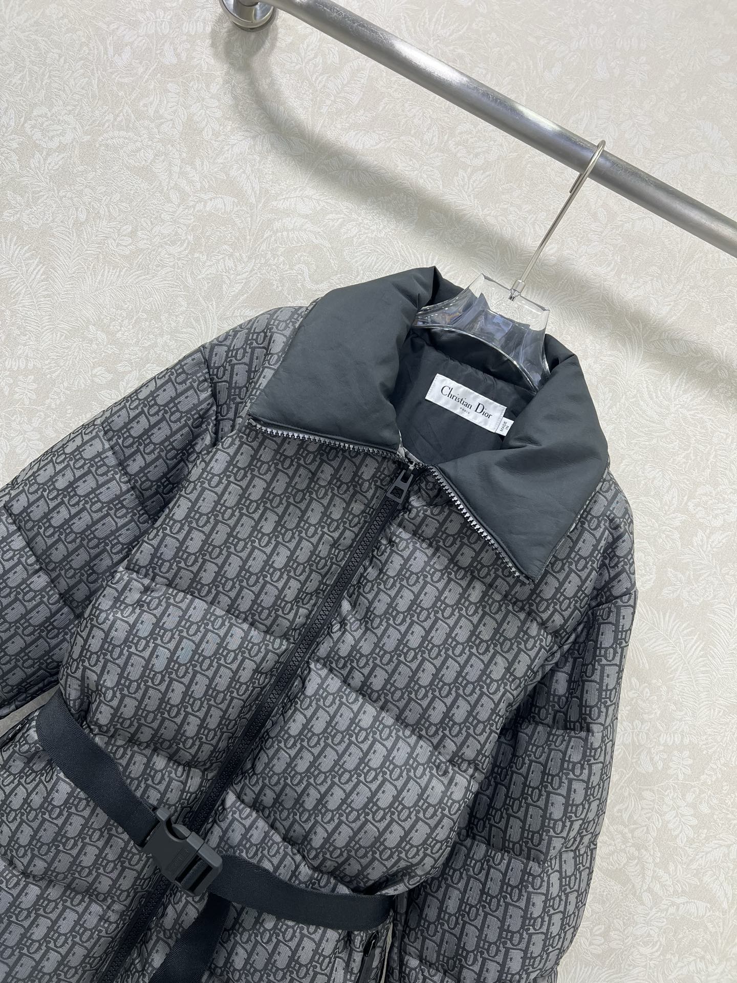 🔥🔥DIO* D家25秋冬新款羽绒服！全新版本升级面料‼️腰裙设计 CD滑雪系列！本季必入代购爆款！原版