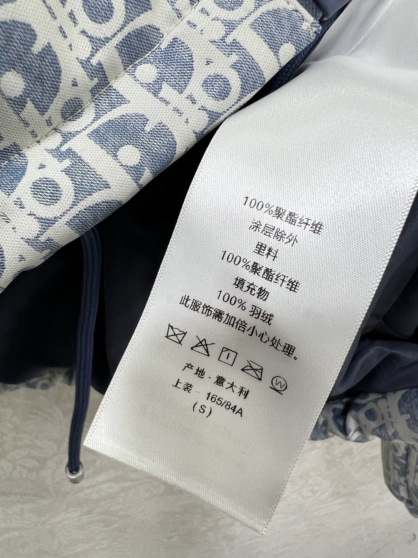 🔥🔥DIO*25秋冬新款 D字母提花连帽羽绒服 全新版本升级面料‼️经典老花提花面料+小蜜蜂刺绣 品牌感