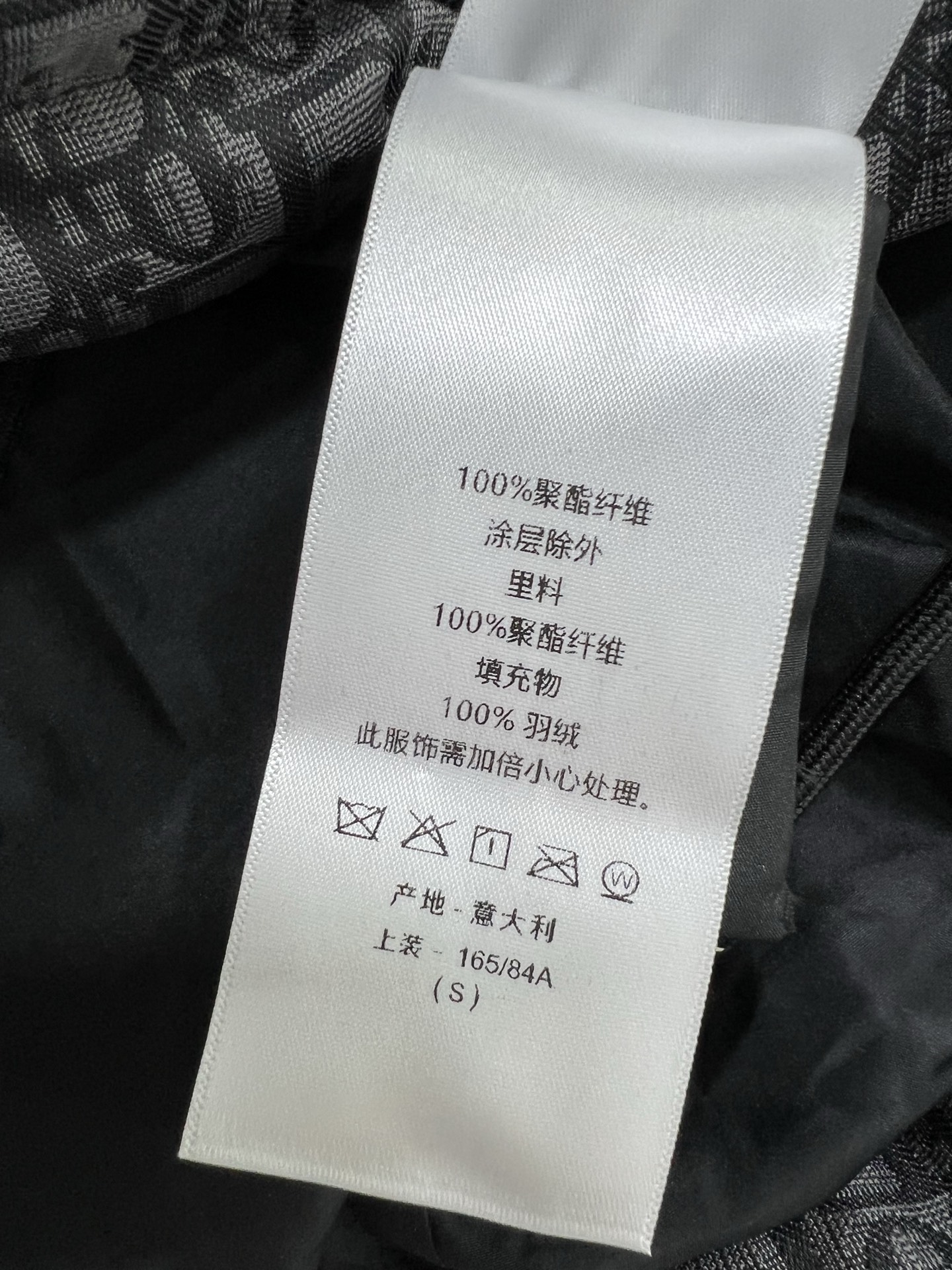 🔥🔥DIO*25秋冬新款 D字母提花连帽羽绒服 全新版本升级面料‼️经典老花提花面料+小蜜蜂刺绣 品牌感