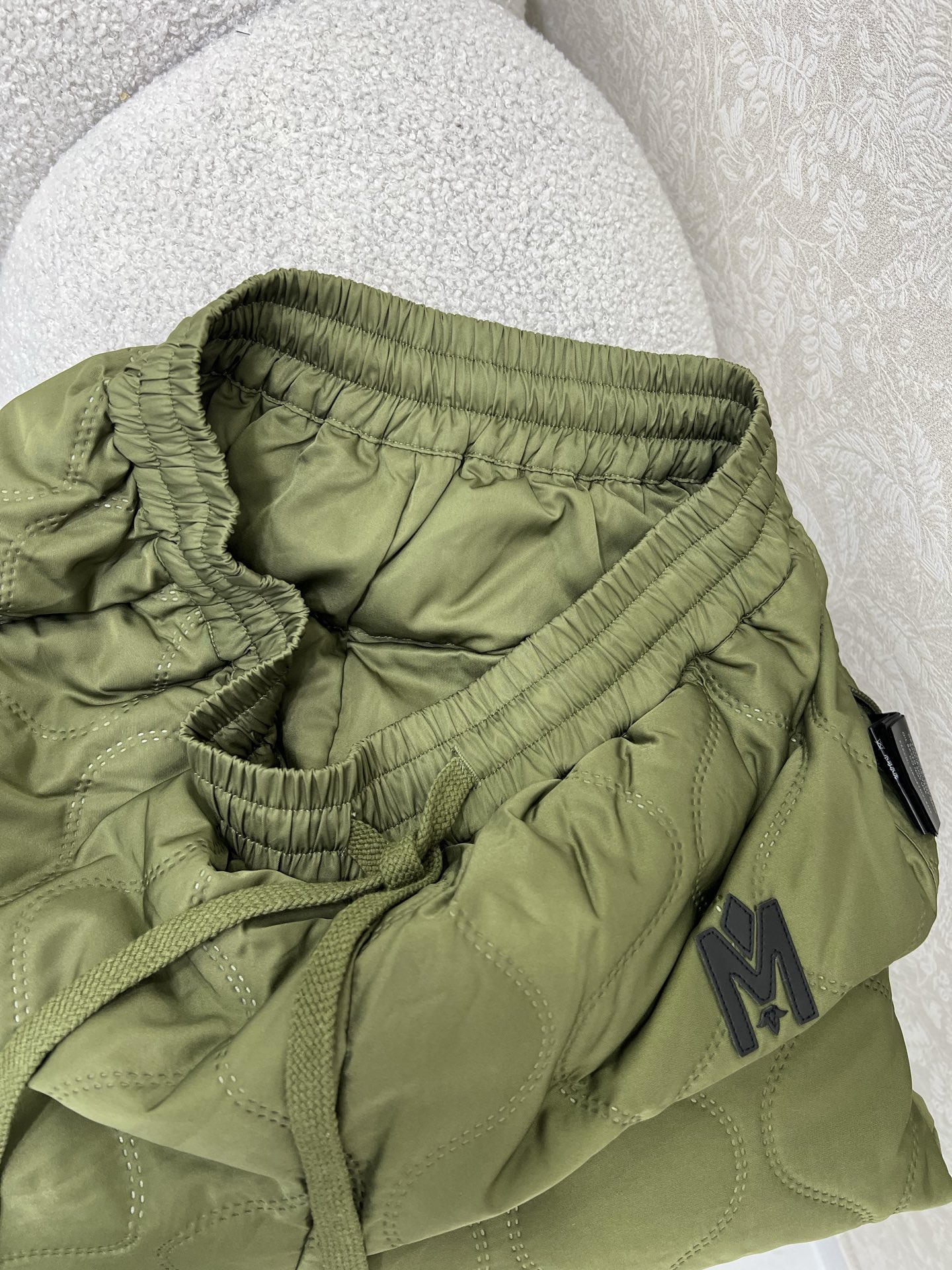 🔥🔥MACKAGE 迈凯奇 25新款双面穿束脚羽绒裤烫印绗缝保暖度爆棚的羽绒裤 两侧口袋定制五金 关键是