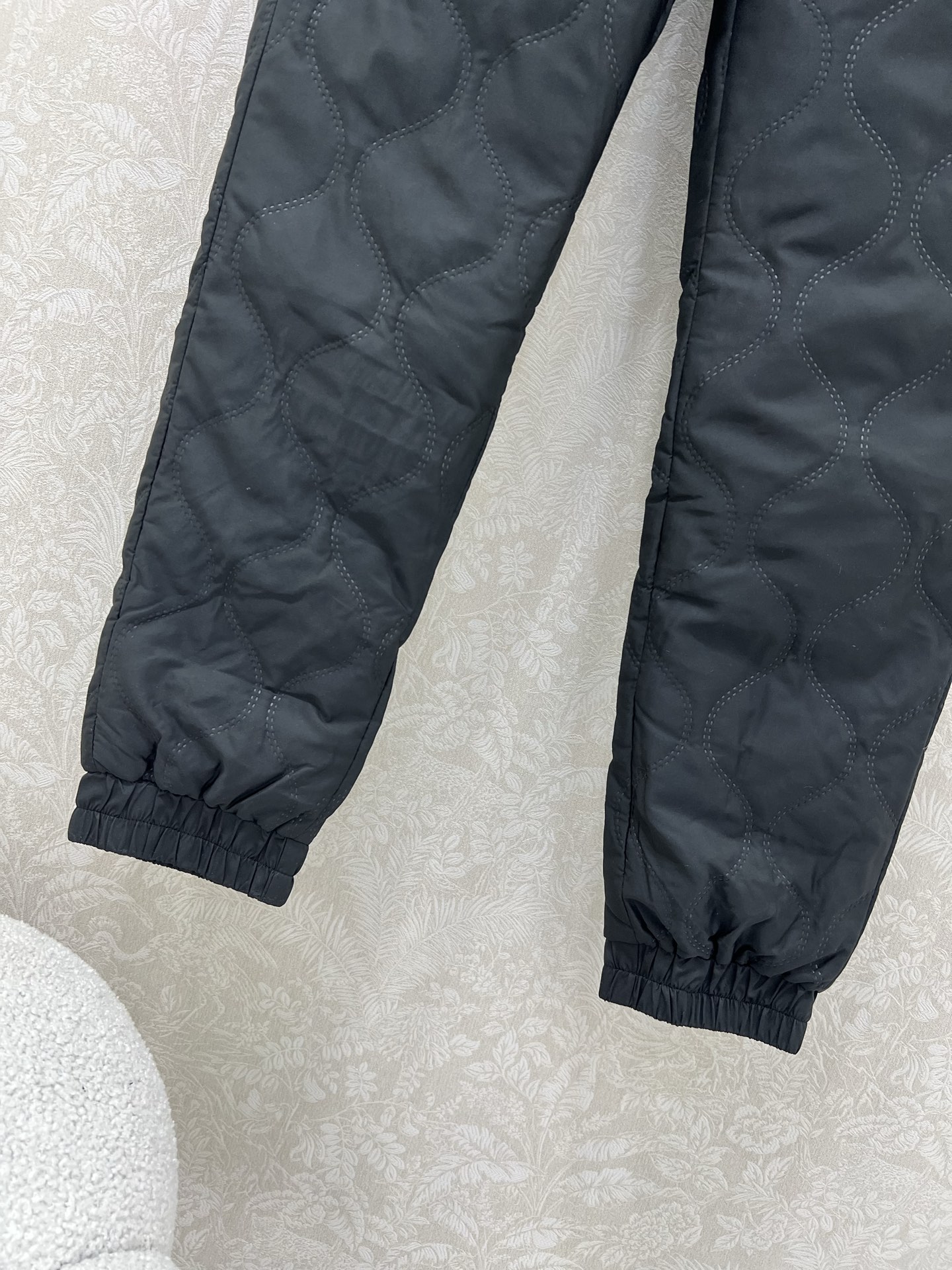 🔥🔥MACKAGE 迈凯奇 25新款束脚羽绒裤烫印绗缝保暖度爆棚的羽绒裤 两侧口袋定制五金 关键是版型超