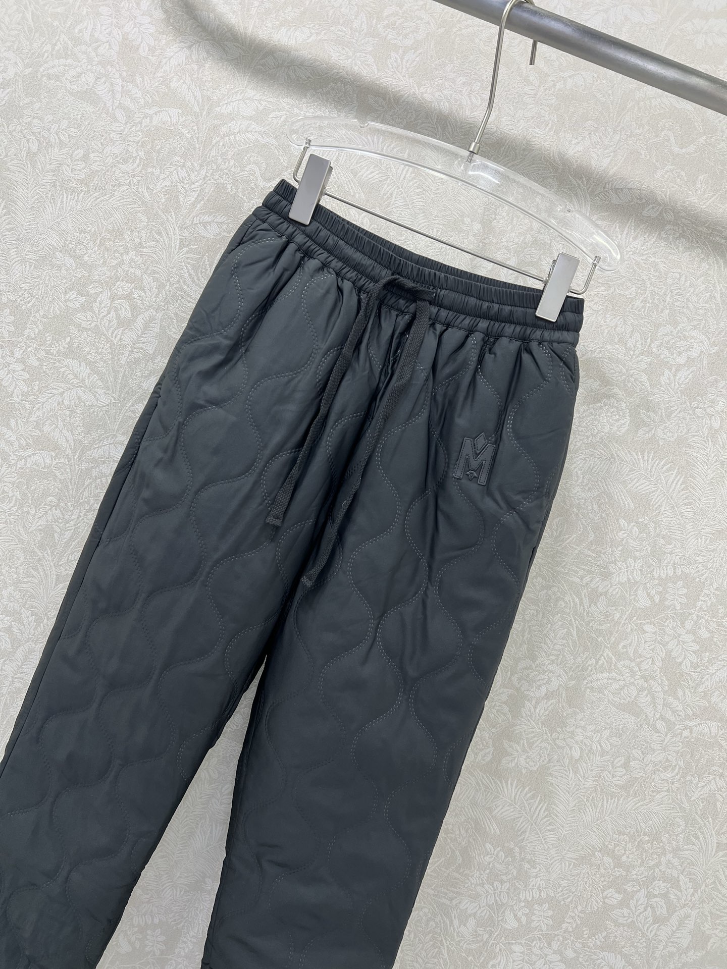 🔥🔥MACKAGE 迈凯奇 25新款束脚羽绒裤烫印绗缝保暖度爆棚的羽绒裤 两侧口袋定制五金 关键是版型超