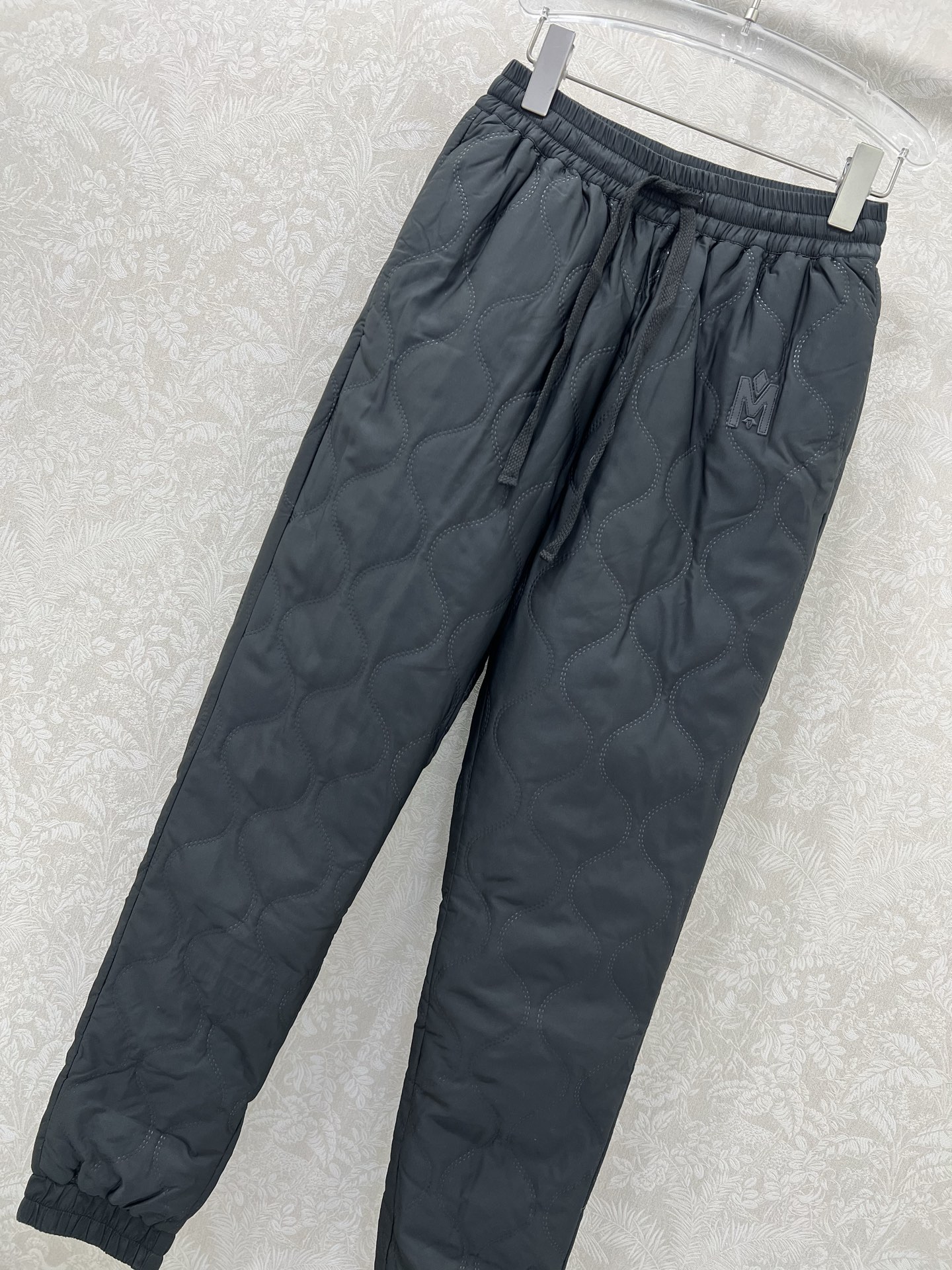 🔥🔥MACKAGE 迈凯奇 25新款束脚羽绒裤烫印绗缝保暖度爆棚的羽绒裤 两侧口袋定制五金 关键是版型超