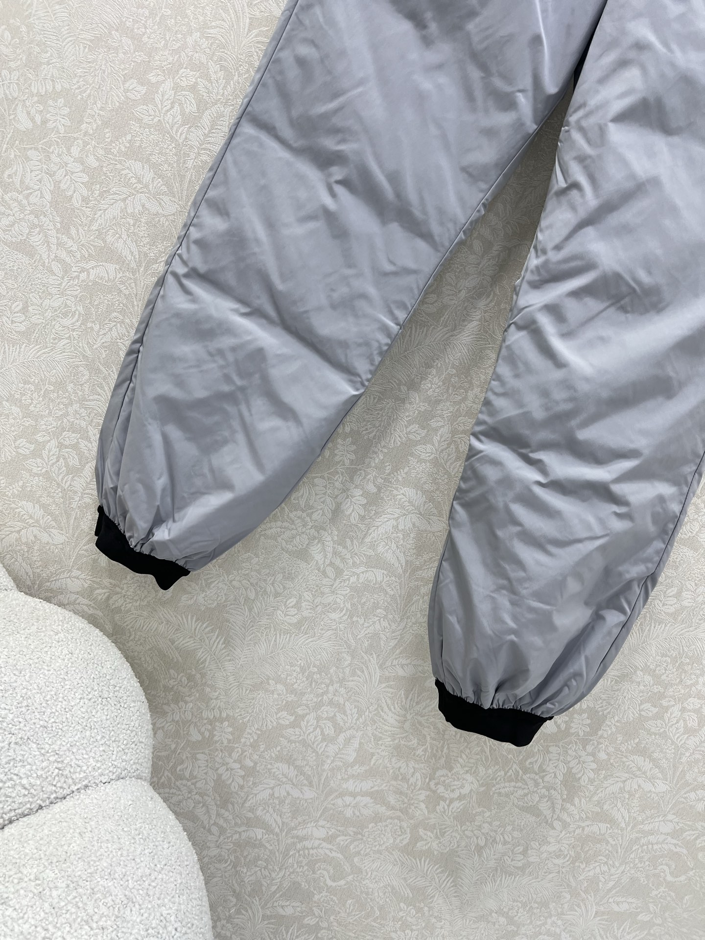 🔥🔥miumi*25新款束脚羽绒裤 保暖度爆棚的羽绒裤 腰头经典miu字母弹力织带 两侧口袋定制五金 关