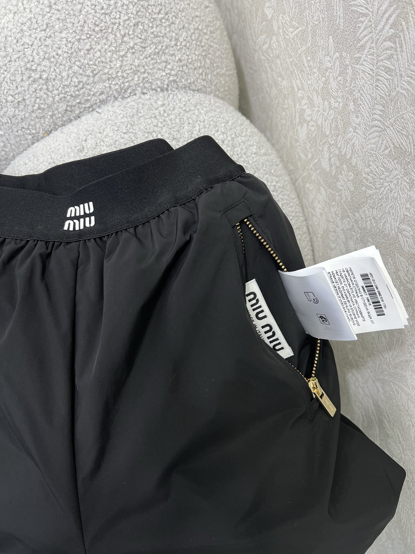 🔥🔥miumi*25新款束脚羽绒裤 保暖度爆棚的羽绒裤 腰头经典miu字母弹力织带 两侧口袋定制五金 关